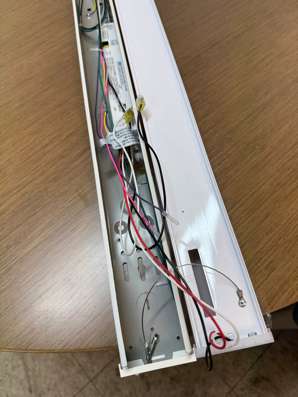 LED Linear Strip LS8060 Series 4FT/ 40W LS8060X-4FT-H-5WCCT