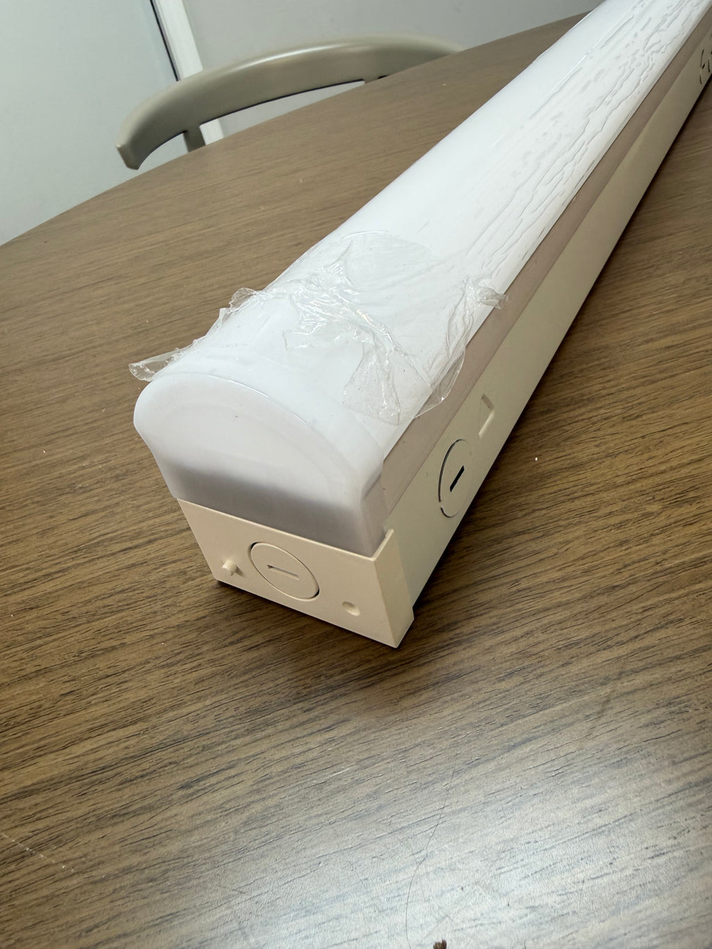 LED Linear Strip LS8060 Series 2FT/ 20W LS8060X-2FT-H-5W5CCT
