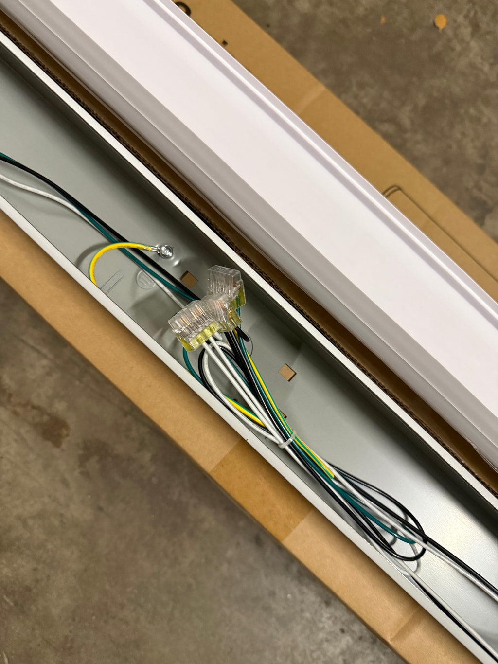 LED Linear Strip LS8060 Series 8FT/ 80W LS8060X-8FT-H-5WCCT