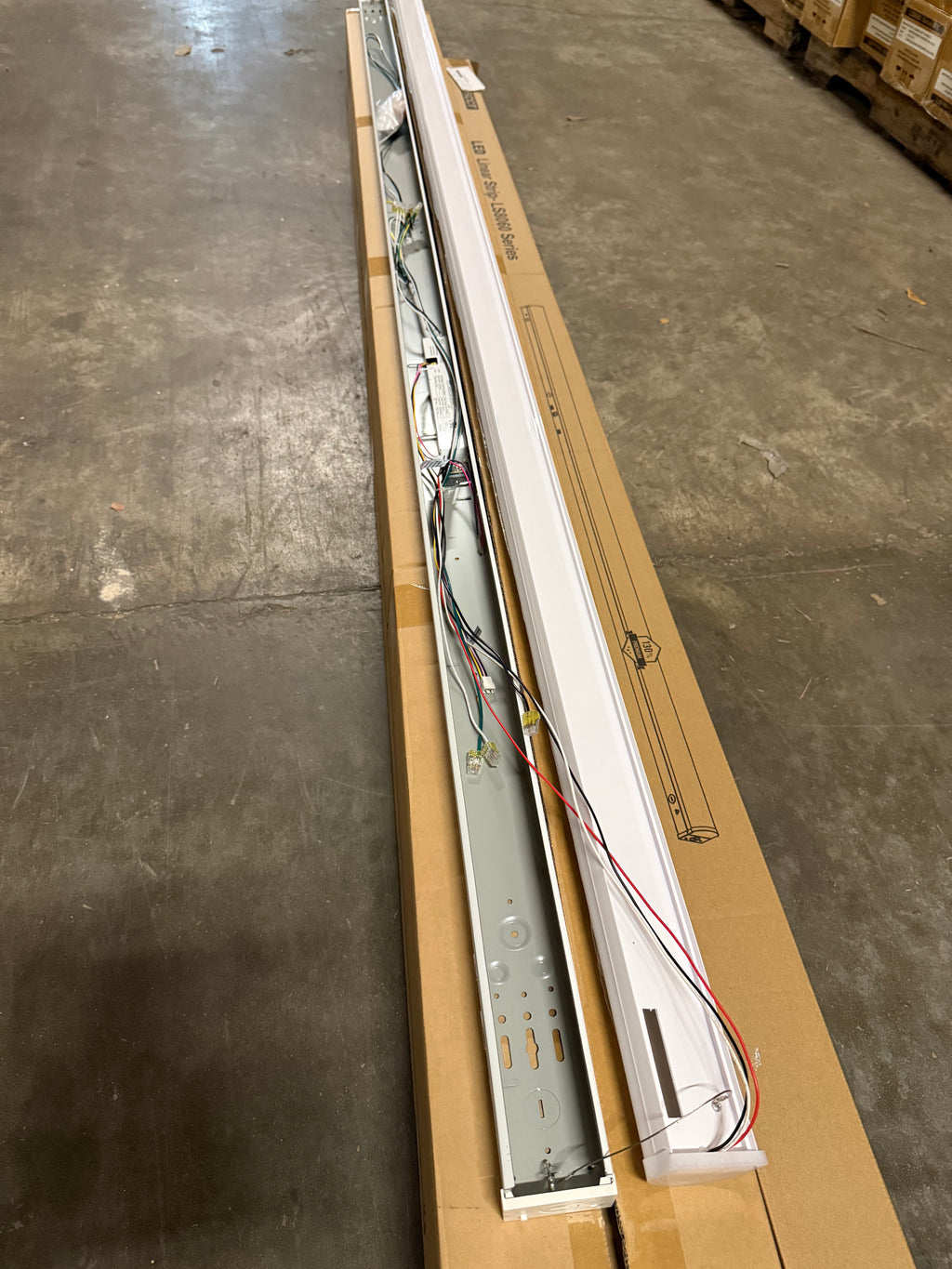 LED Linear Strip LS8060 Series 8FT/ 80W LS8060X-8FT-H-5WCCT