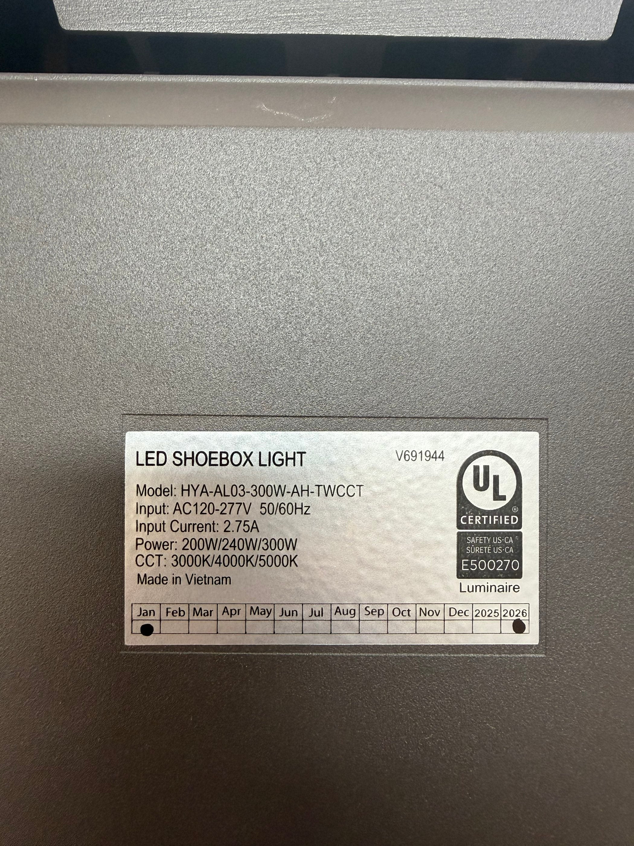 LED Area/Shoebox Light AL03 Series/300W-240W-200W Selectable/ 3000-4000-5000K Selectable /120-277V/ Type III-Type IV-Type V Selectable/ Photocell Pre-Installed/ DLC Premium