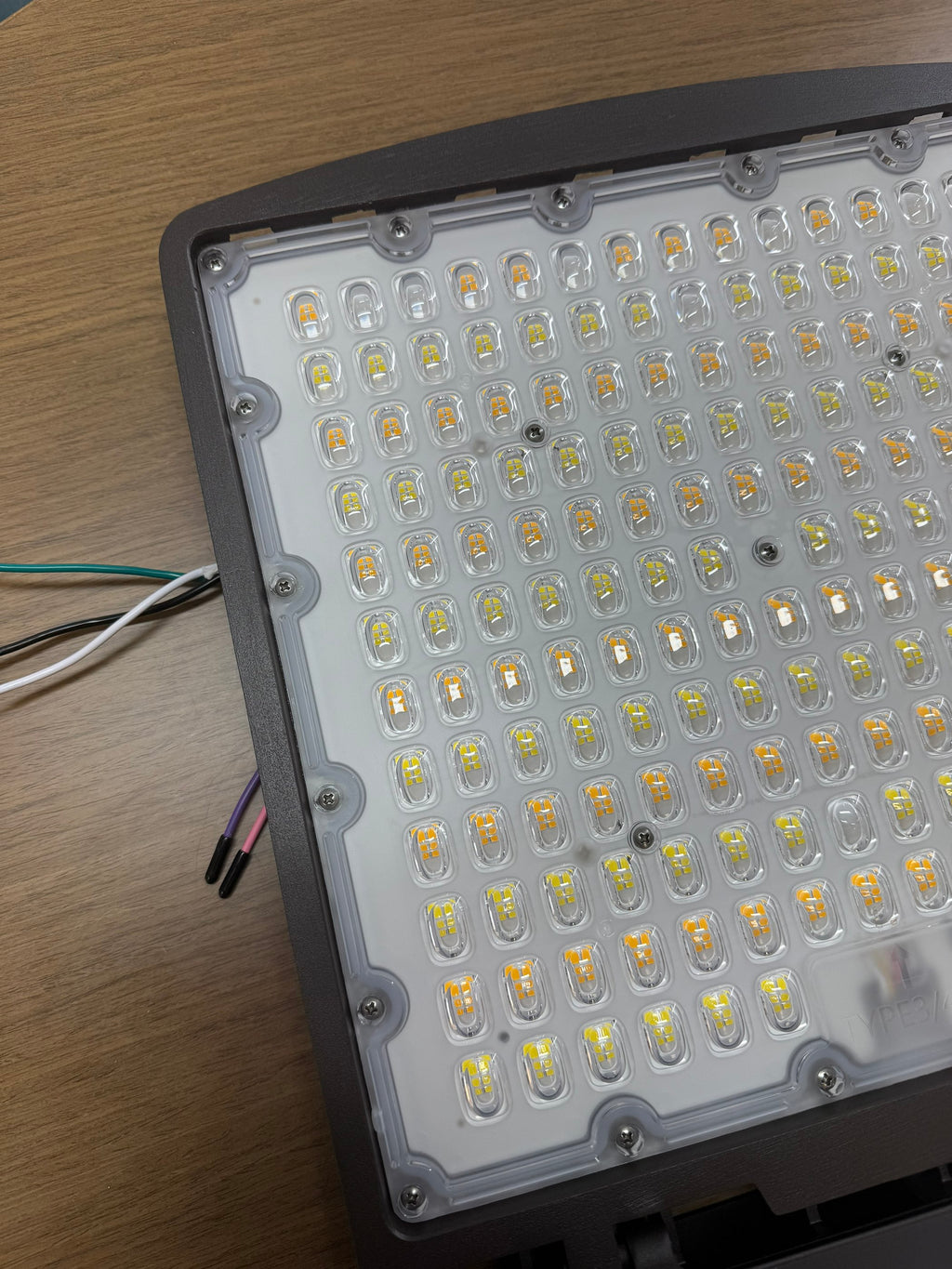 LED Area/Shoebox Light AL03 Series/300W-240W-200W Selectable/ 3000-4000-5000K Selectable /120-277V/ Type III-Type IV-Type V Selectable/ Photocell Pre-Installed/ DLC Premium