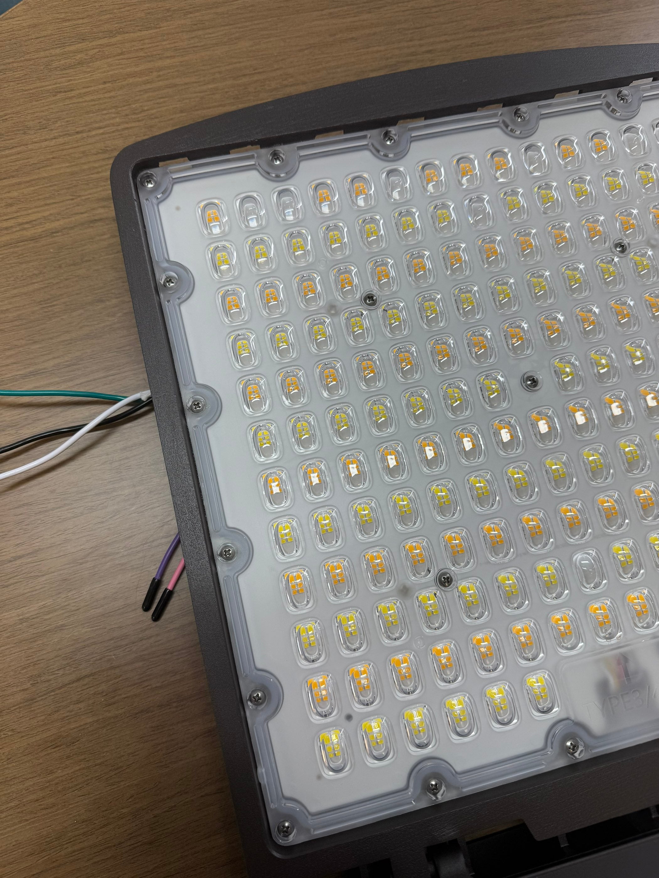 LED Area/Shoebox Light AL03 Series/300W-240W-200W Selectable/ 3000-4000-5000K Selectable /120-277V/ Type III-Type IV-Type V Selectable/ Photocell Pre-Installed/ DLC Premium