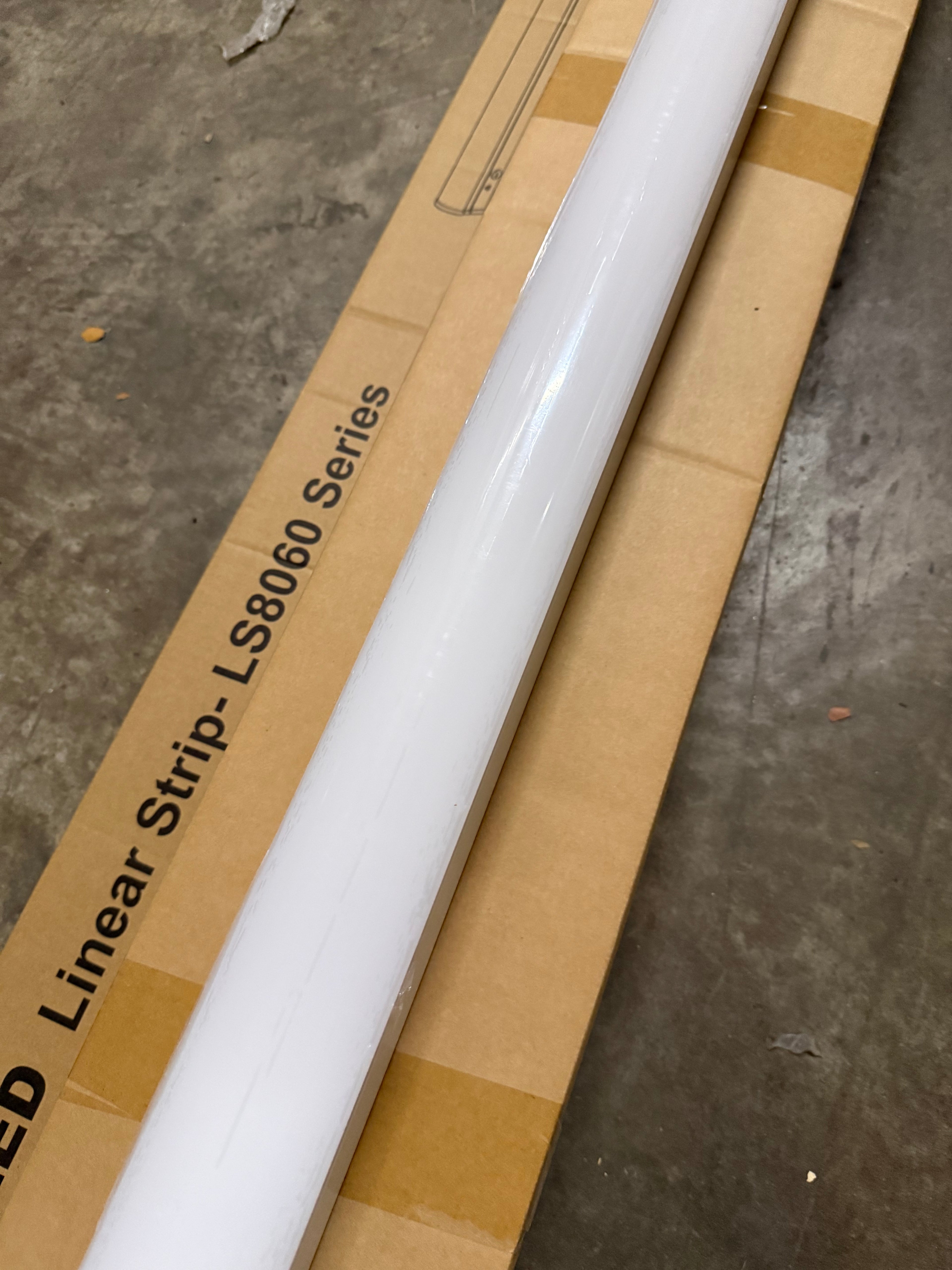 LED Linear Strip LS8060 Series 8FT/ 80W LS8060X-8FT-H-5WCCT