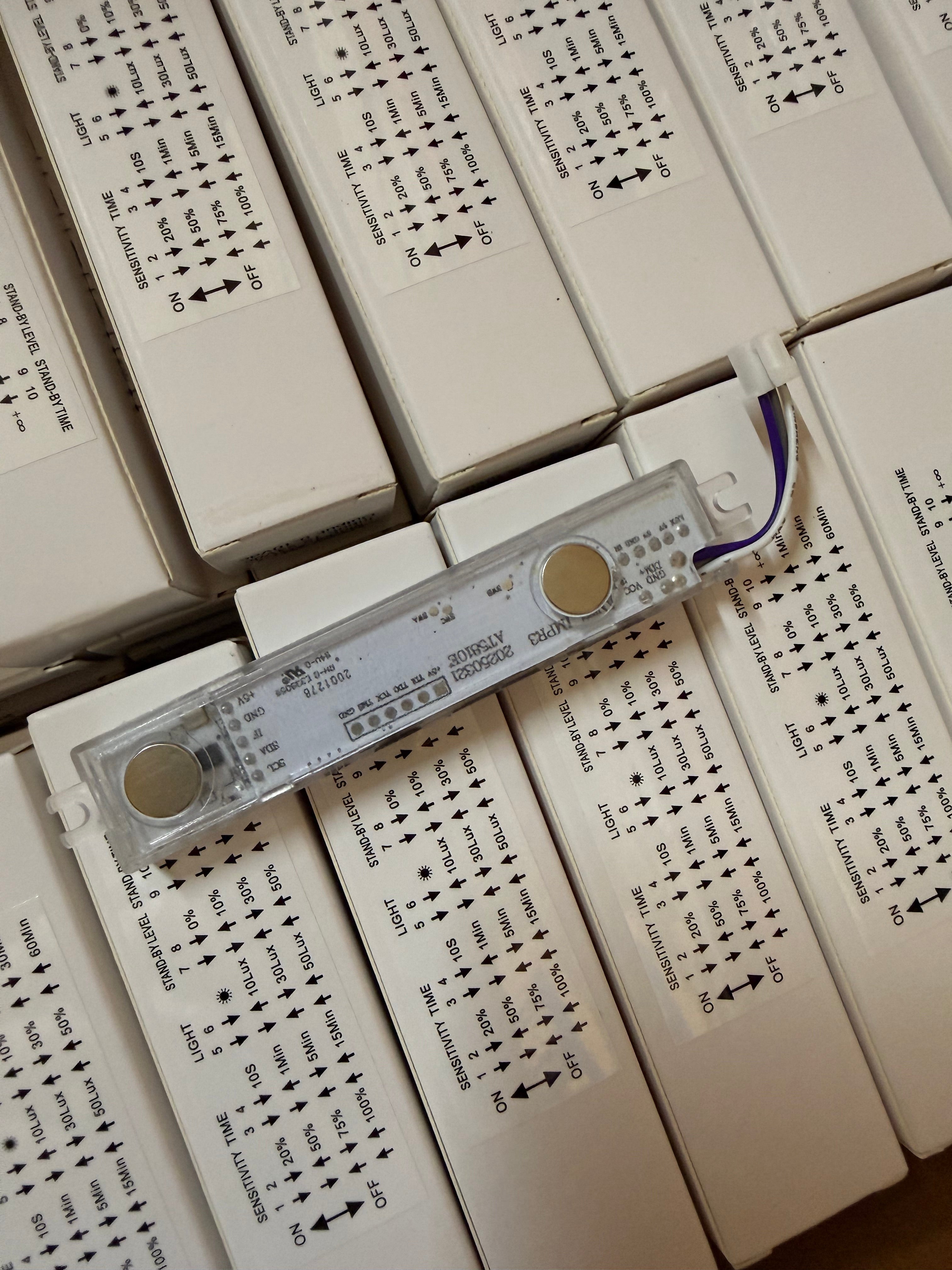 Motion Sensor: ANT-7/ 12-24V/ IP20/ Microwave/ 0-10V Dim/ For Troffer
