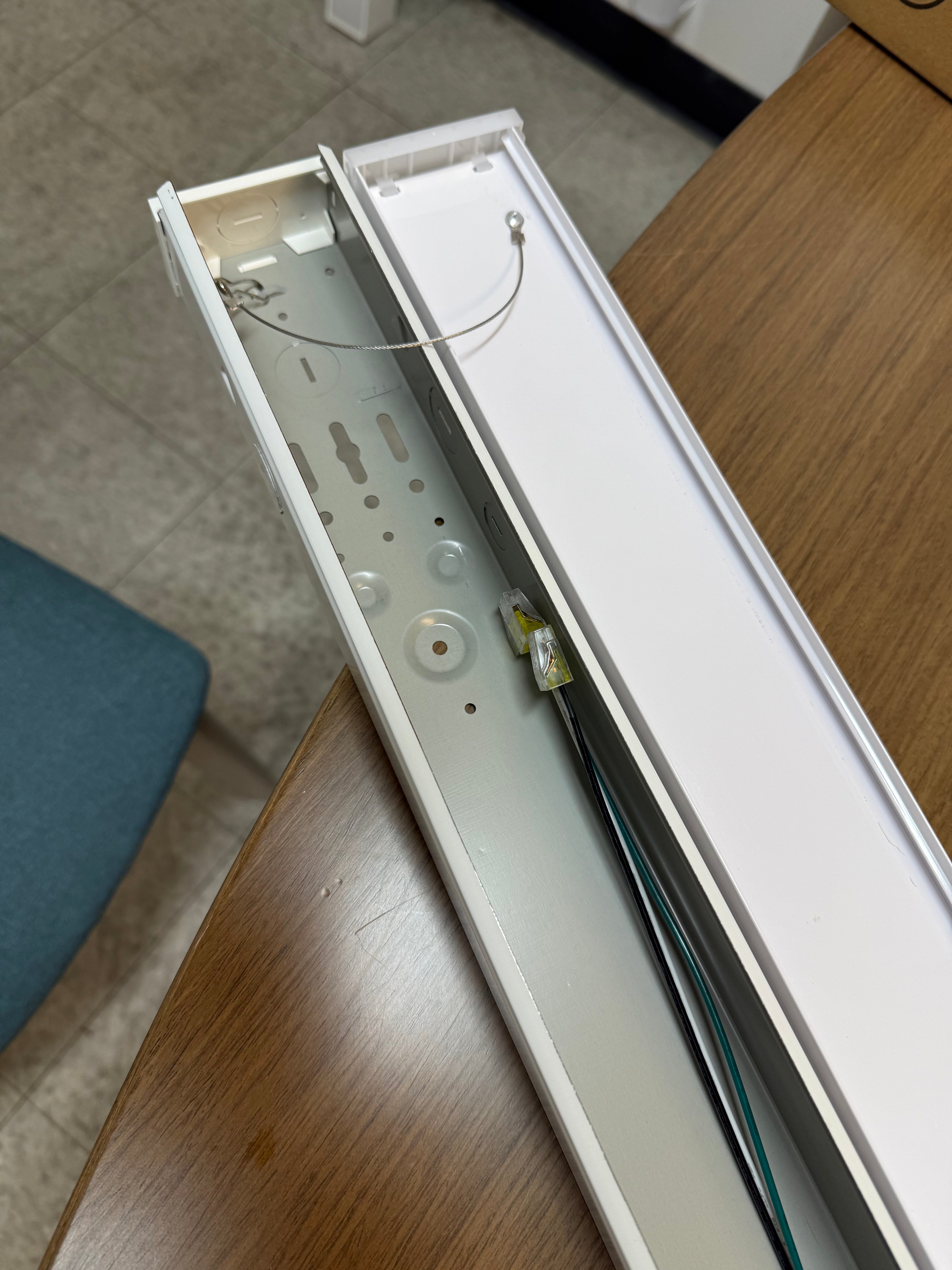 LED Linear Strip LS8060 Series 4FT/ 40W LS8060X-4FT-H-5WCCT