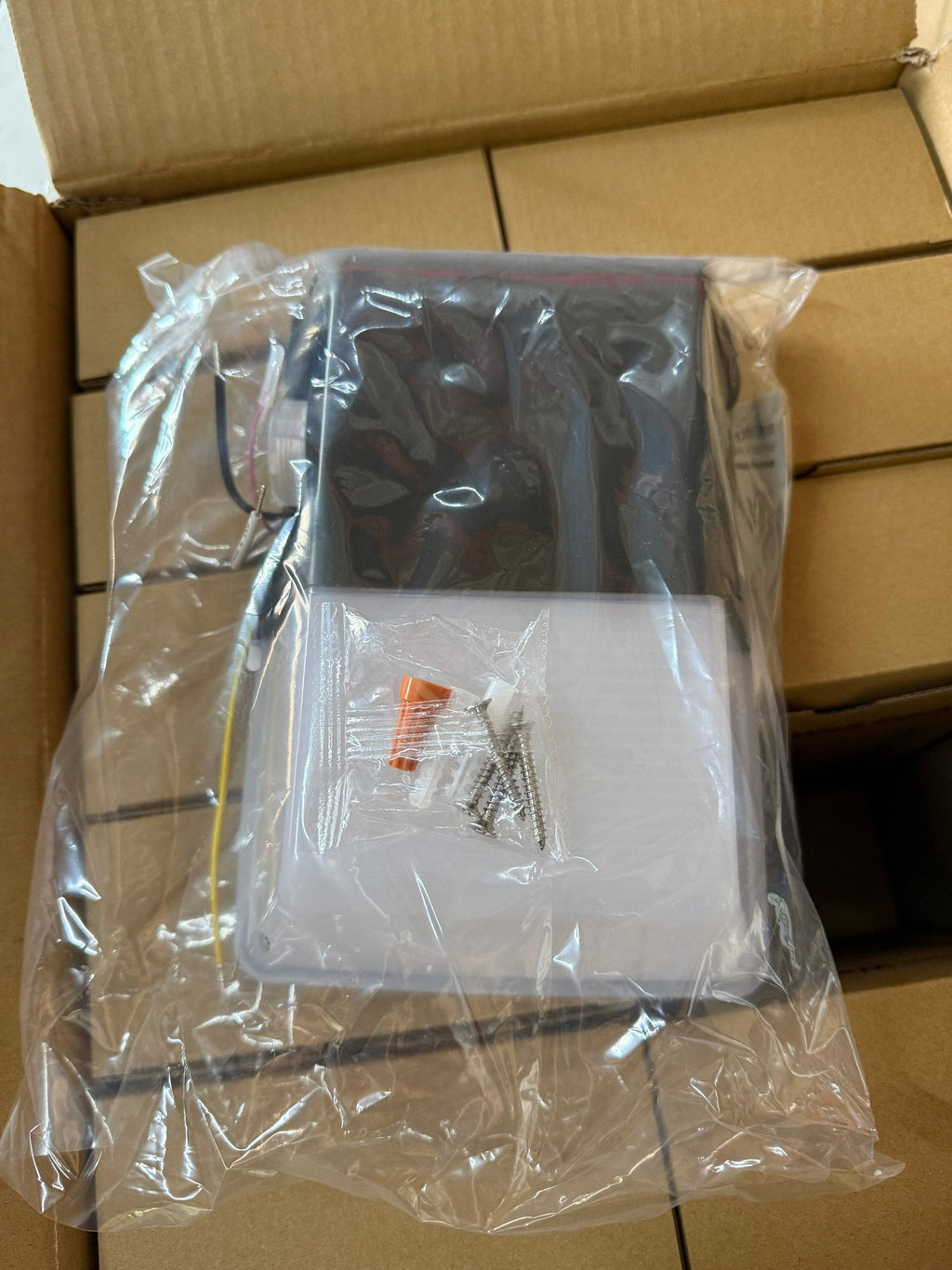 LED MINI WALL PACK with photocell 15/20/25W 3500/5000/6500K AC120-277V MWP-962-3W3CCT