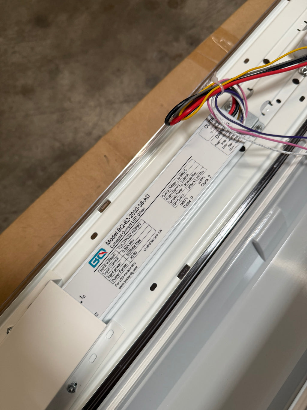 LED Vapor Tight 8FT Clear Strip Cover 8FT-VT-H-3W3CCT