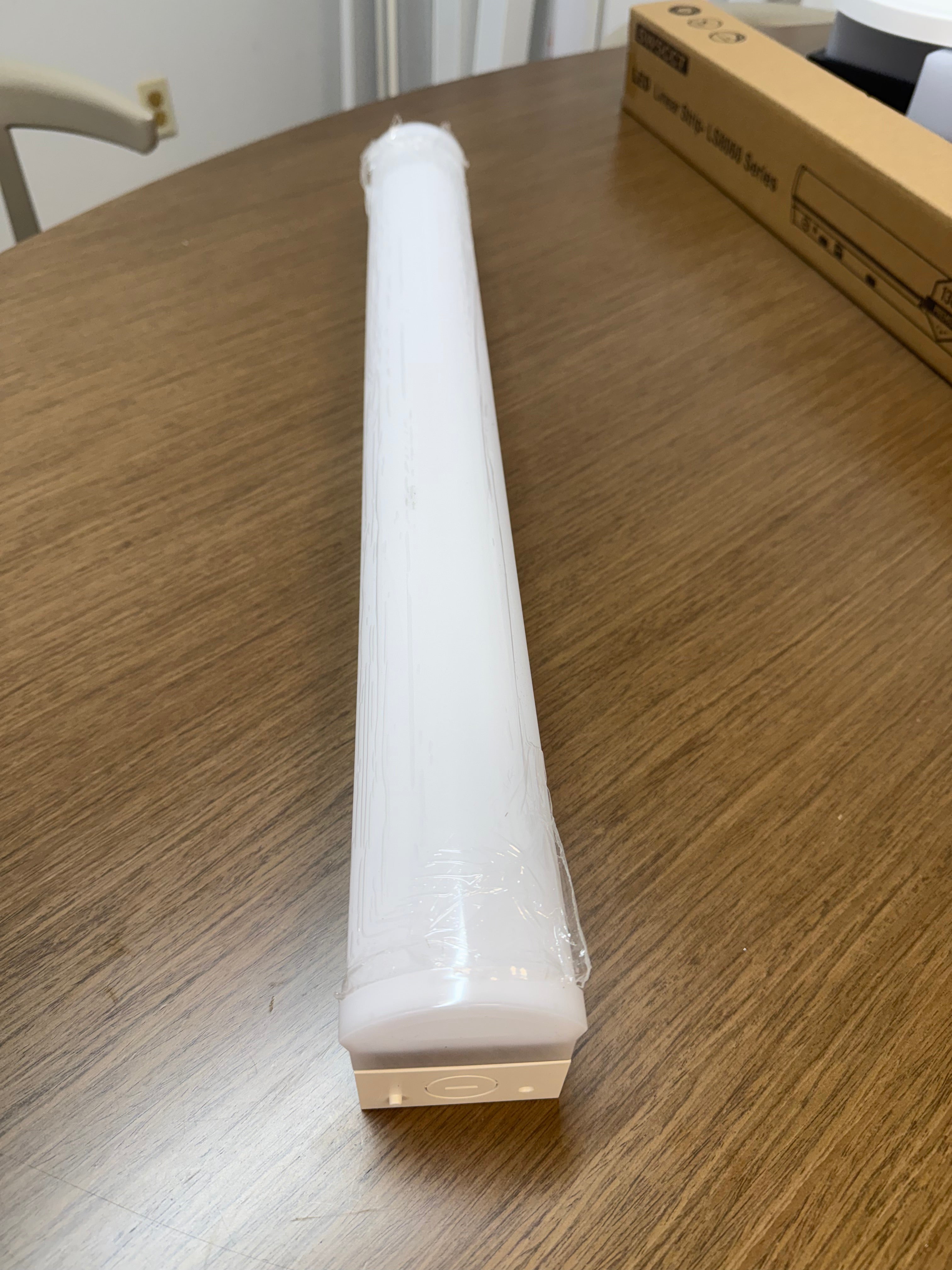 LED Linear Strip LS8060 Series 2FT/ 20W LS8060X-2FT-H-5W5CCT