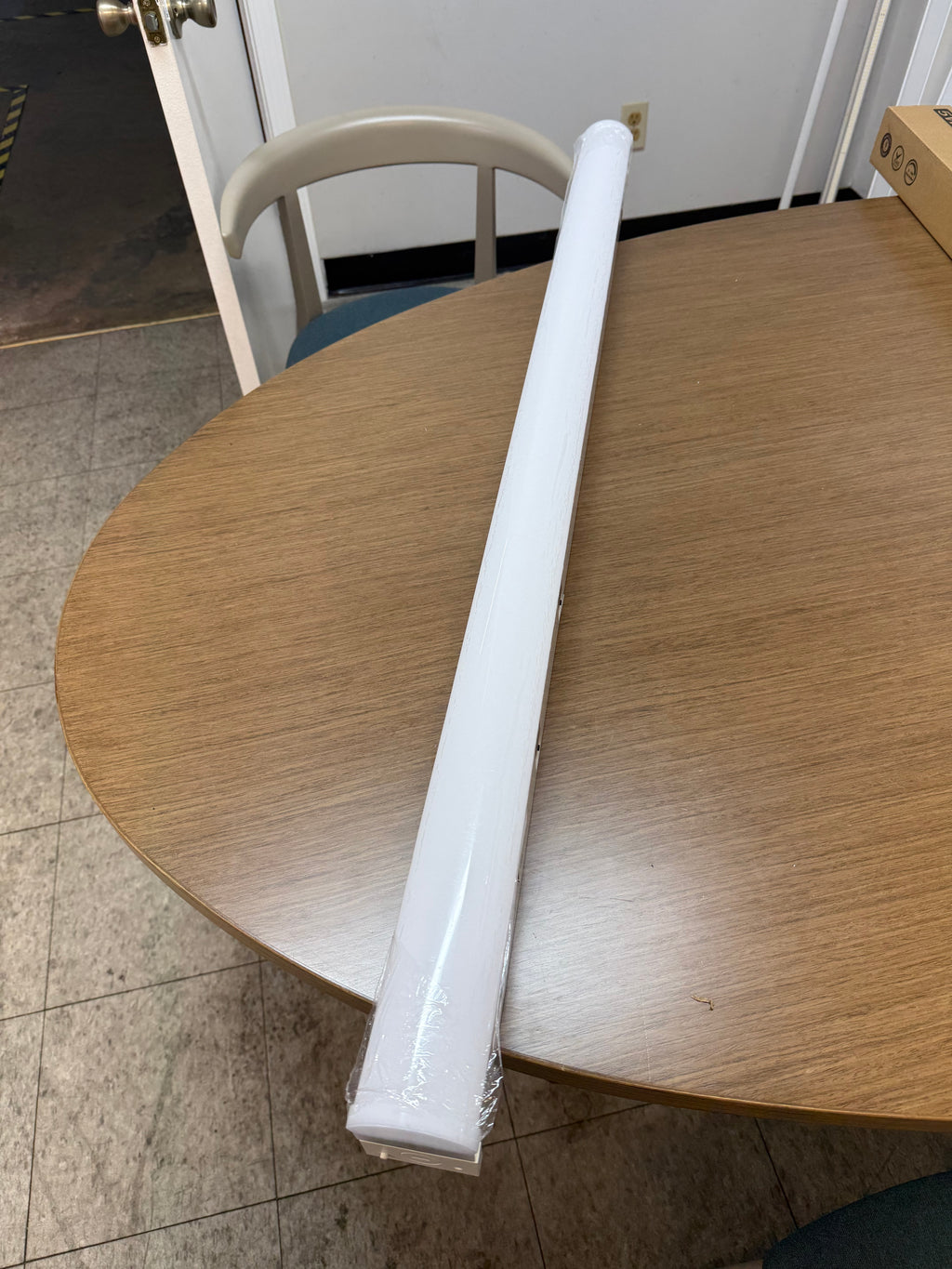 LED Linear Strip LS8060 Series 4FT/ 40W LS8060X-4FT-H-5WCCT