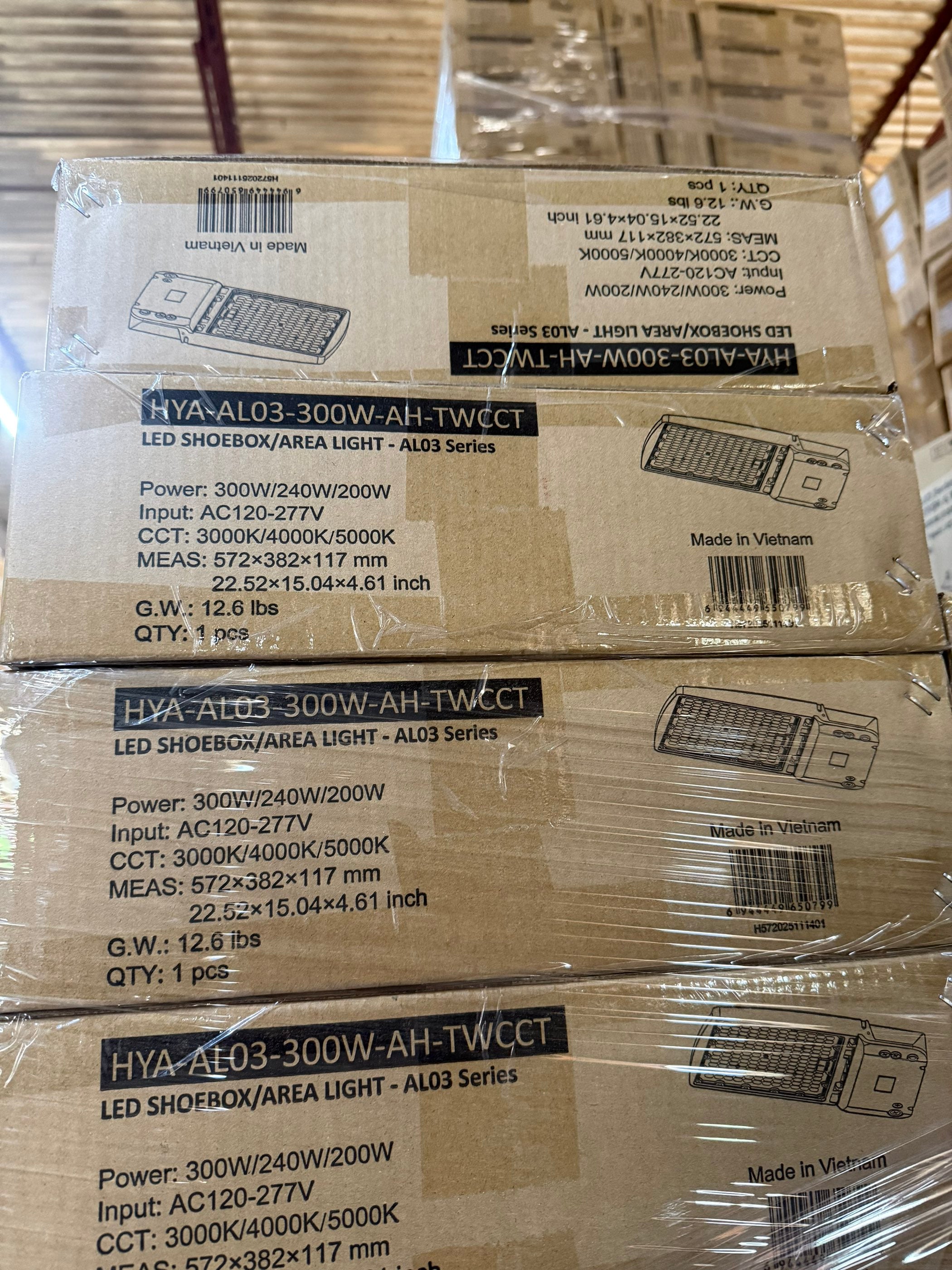 LED Area/Shoebox Light AL03 Series/300W-240W-200W Selectable/ 3000-4000-5000K Selectable /120-277V/ Type III-Type IV-Type V Selectable/ Photocell Pre-Installed/ DLC Premium
