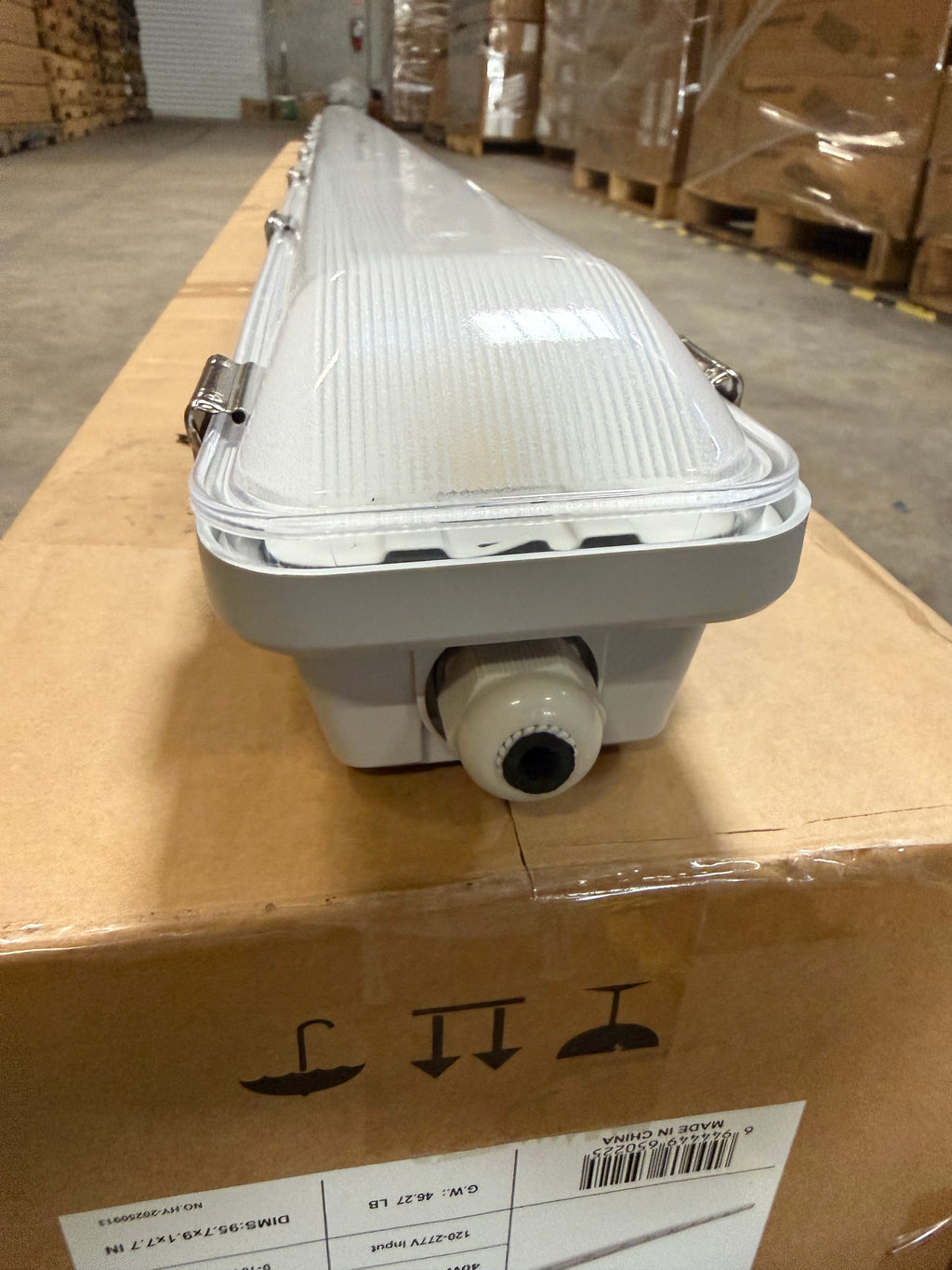 LED Vapor Tight 8FT Clear Strip Cover 8FT-VT-H-3W3CCT
