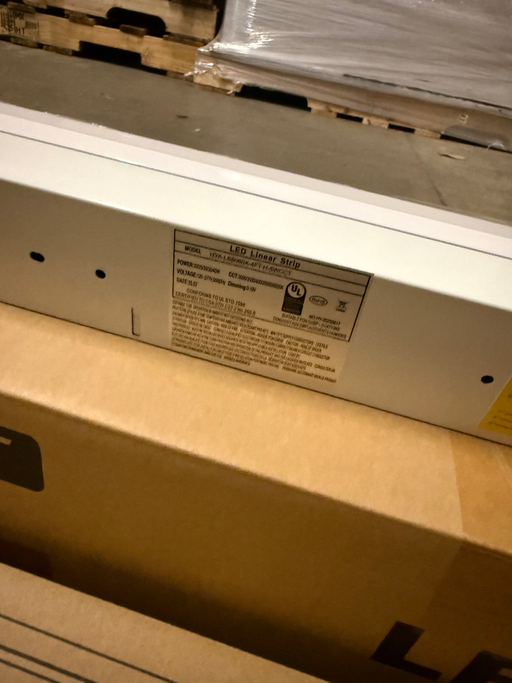 LED Linear Strip LS8060 Series 8FT/ 80W LS8060X-8FT-H-5WCCT