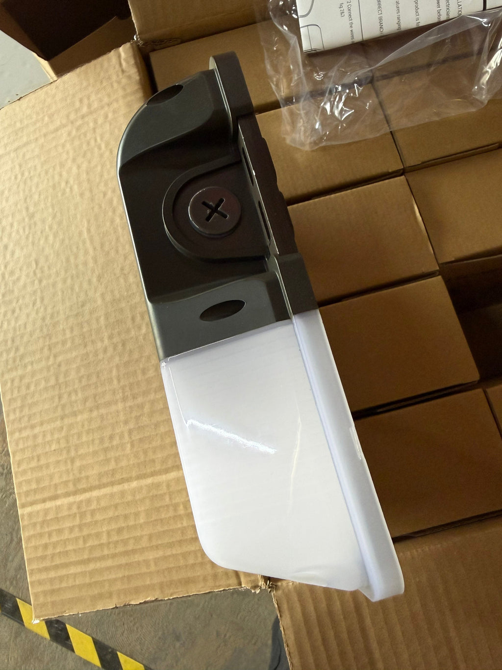 LED MINI WALL PACK with photocell 15/20/25W 3500/5000/6500K AC120-277V MWP-962-3W3CCT
