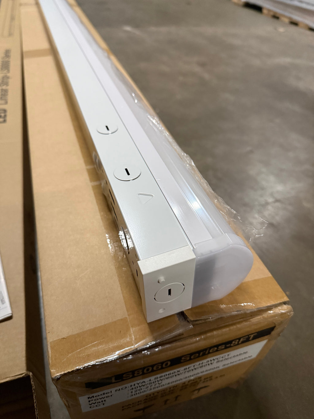 LED Linear Strip LS8060 Series 8FT/ 80W LS8060X-8FT-H-5WCCT