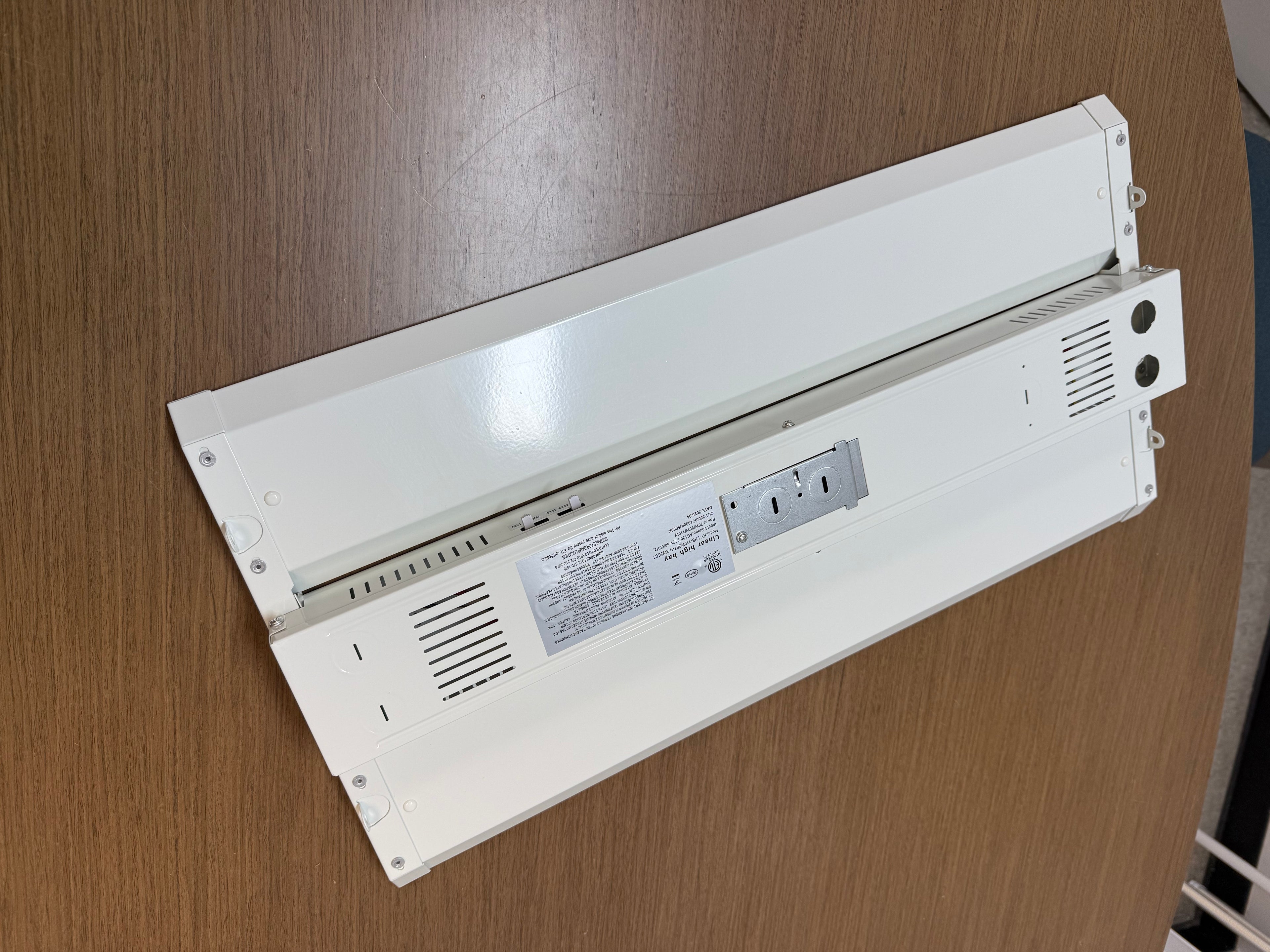 LED Linear High High Bay 110W 2FT LHB-110W2FT-H-3W3CCT