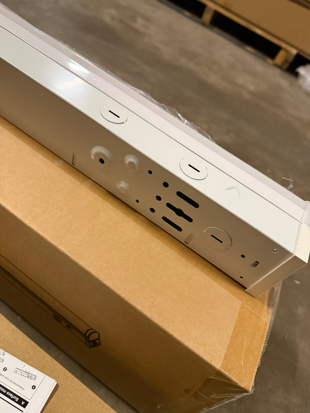 LED Linear Strip LS8060 Series 8FT/ 80W LS8060X-8FT-H-5WCCT