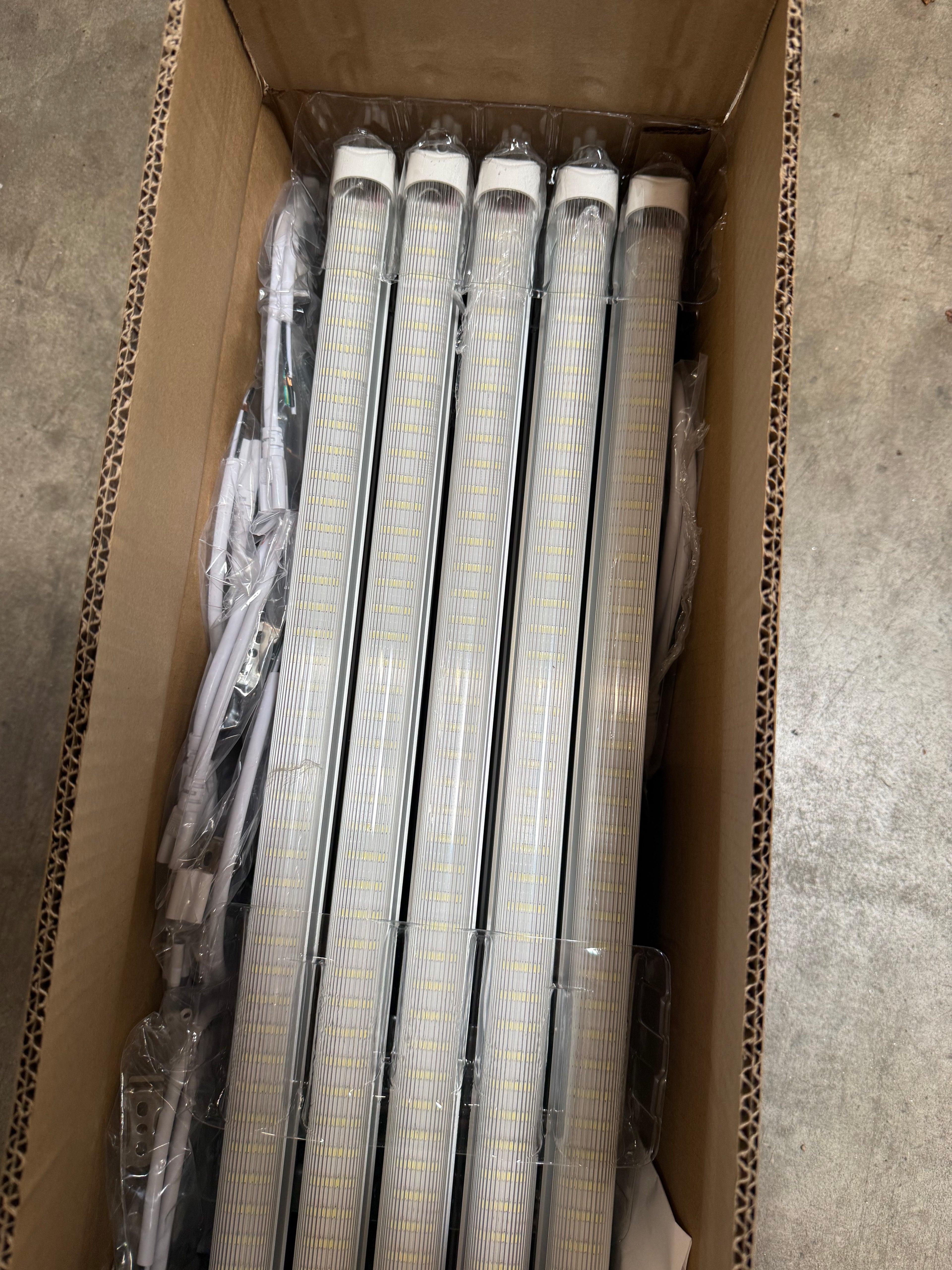 LED Integrated Tube Double LED Strip/6FT/ 48W/ 6500K/ Strip Cover/ T8INT-6FT-48W-65K(S)