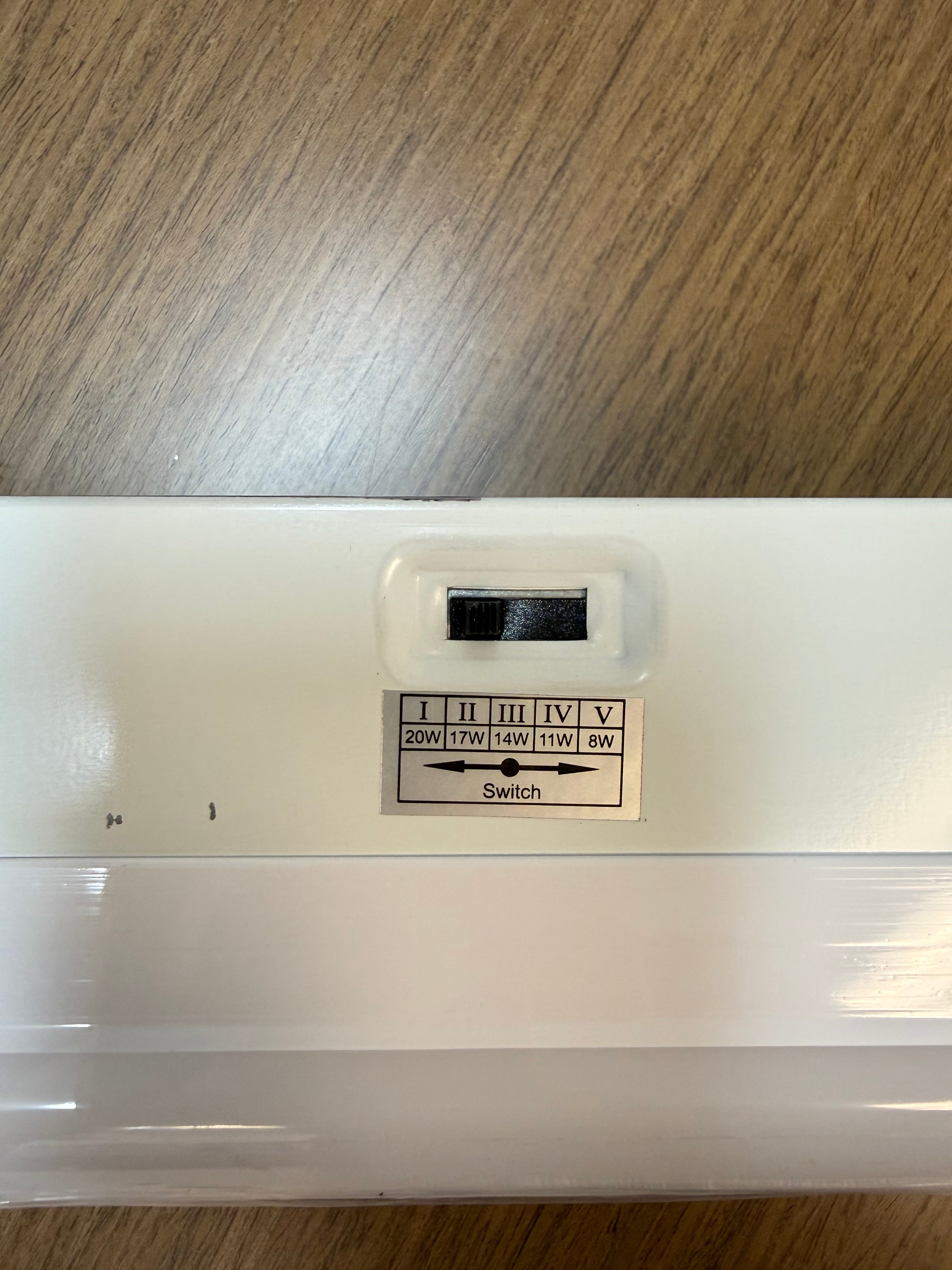 LED Linear Strip LS8060 Series 2FT/ 20W LS8060X-2FT-H-5W5CCT