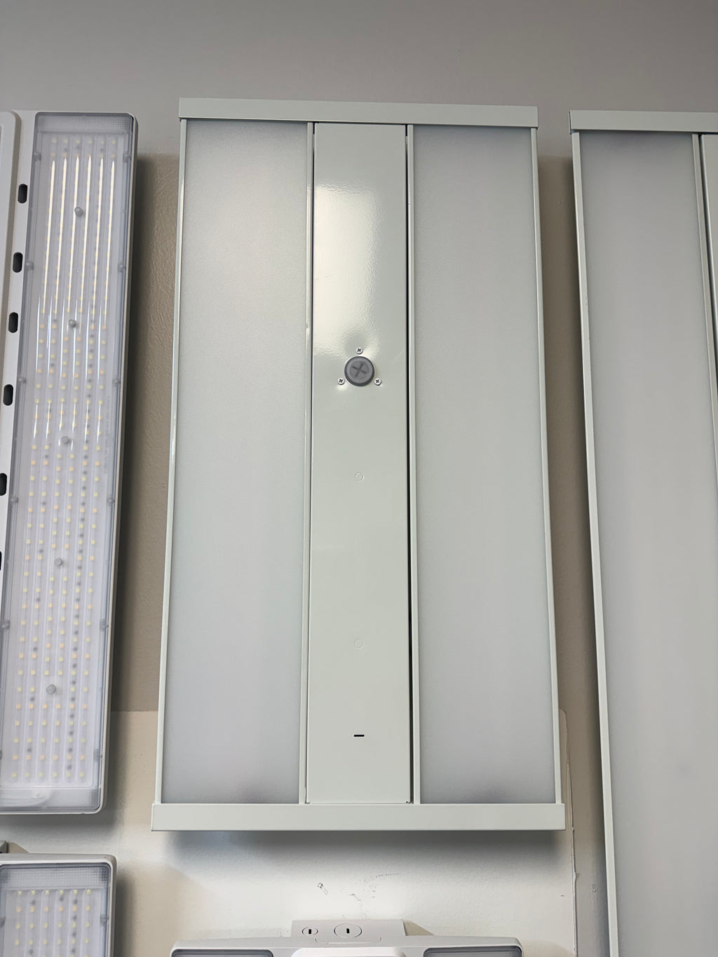 LED Linear High High Bay 110W 2FT LHB-110W2FT-H-3W3CCT