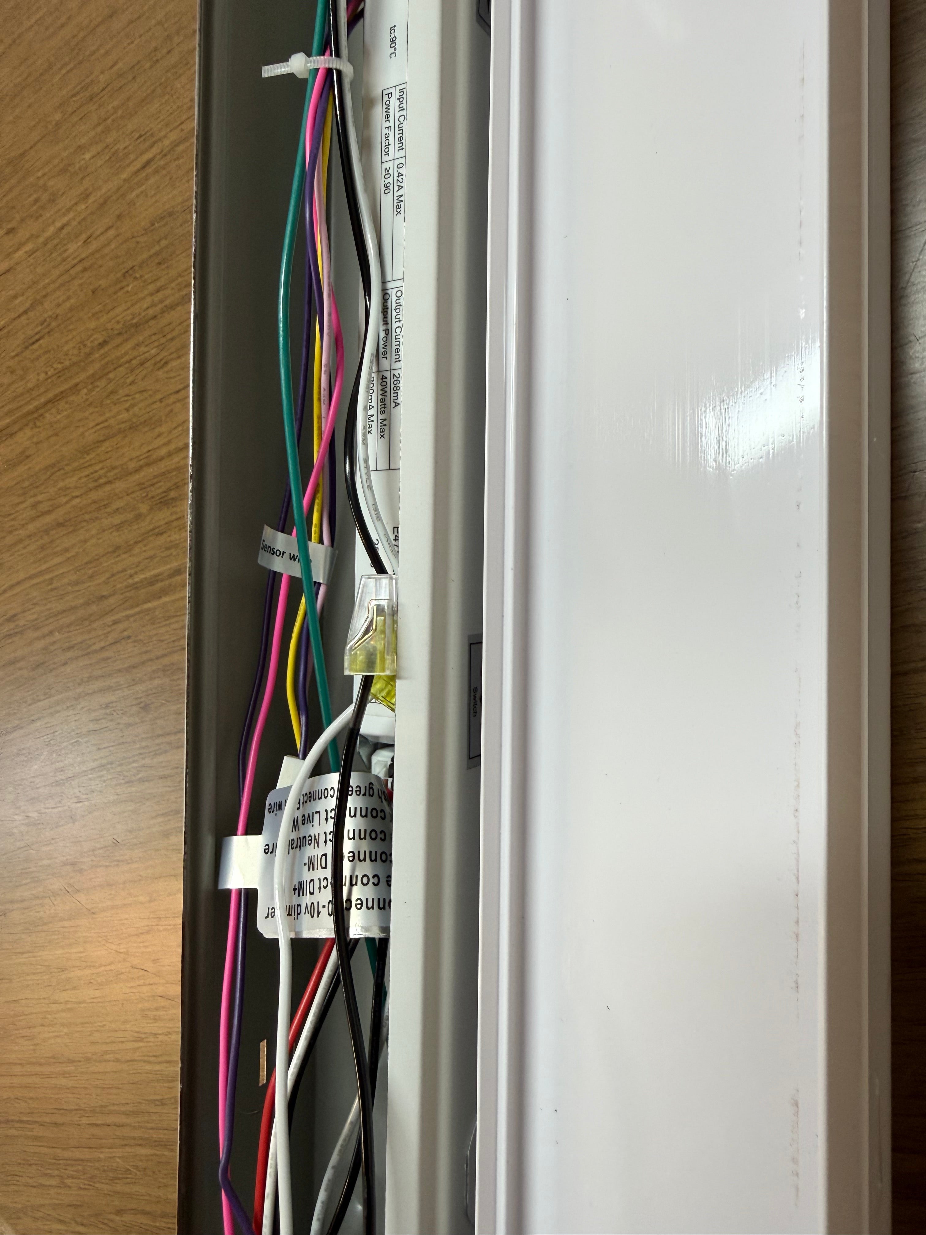 LED Linear Strip LS8060 Series 4FT/ 40W LS8060X-4FT-H-5WCCT