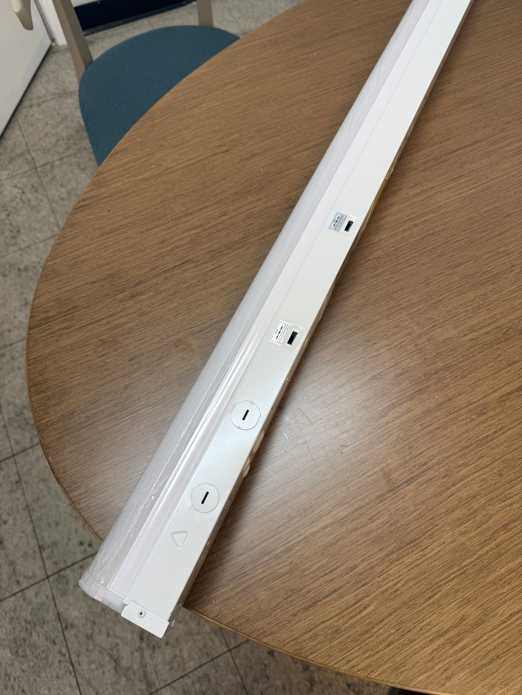 LED Linear Strip LS8060 Series 4FT 72W LS8060T-4FT-H-5WCCT