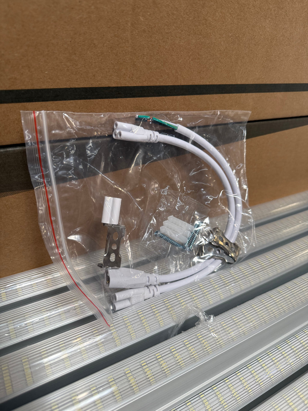 LED Integrated Tube Double LED Strip/6FT/ 48W/ 6500K/ Strip Cover/ T8INT-6FT-48W-65K(S)