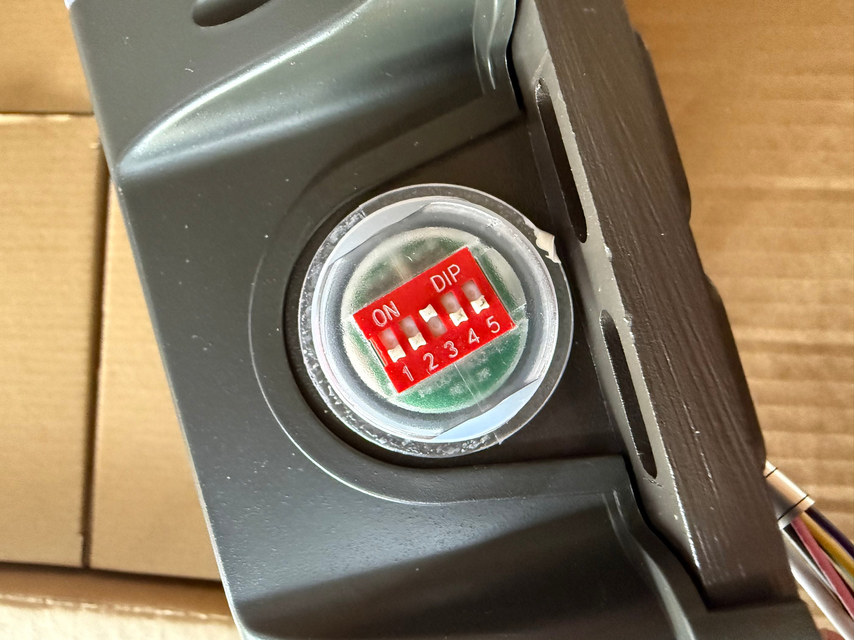 LED MINI WALL PACK with photocell 15/20/25W 3500/5000/6500K AC120-277V MWP-962-3W3CCT