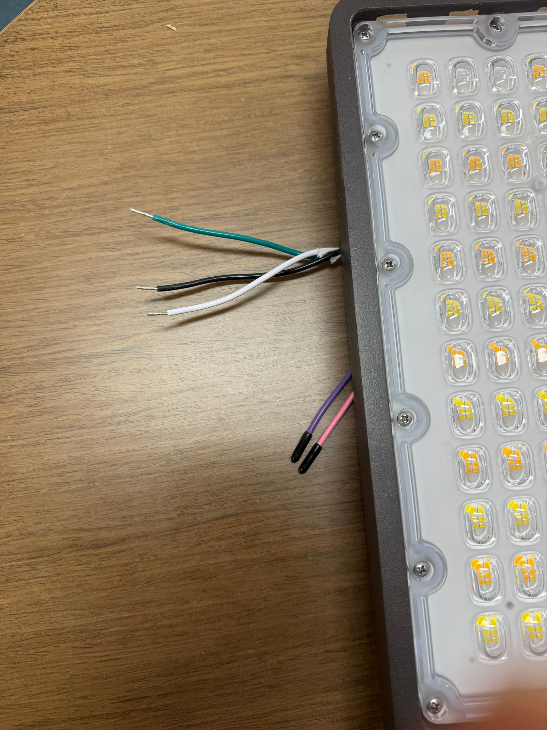 LED Area/Shoebox Light AL03 Series/300W-240W-200W Selectable/ 3000-4000-5000K Selectable /120-277V/ Type III-Type IV-Type V Selectable/ Photocell Pre-Installed/ DLC Premium