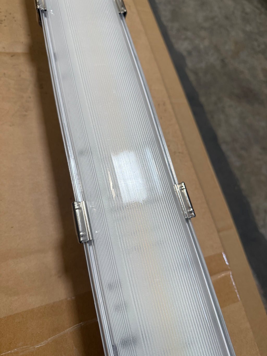 LED Vapor Tight 8FT Clear Strip Cover 8FT-VT-H-3W3CCT