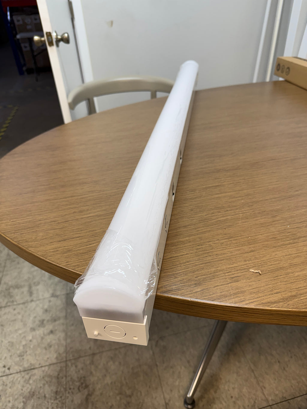 LED Linear Strip LS8060 Series 4FT/ 40W LS8060X-4FT-H-5WCCT