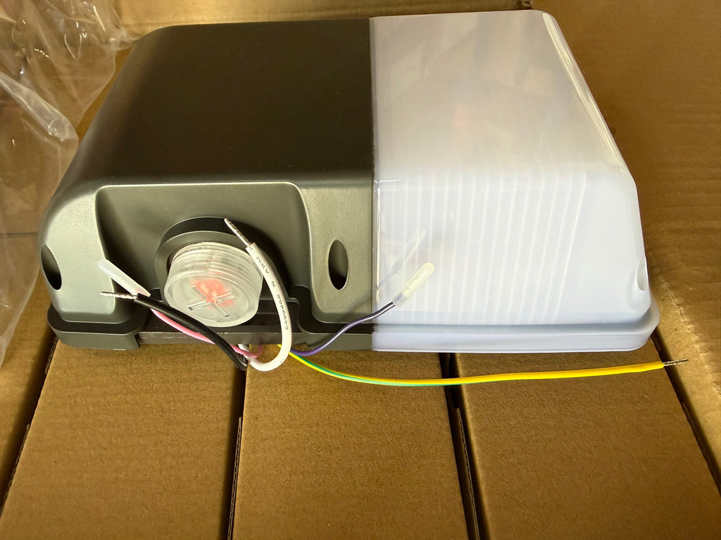 LED MINI WALL PACK with photocell 15/20/25W 3500/5000/6500K AC120-277V MWP-962-3W3CCT