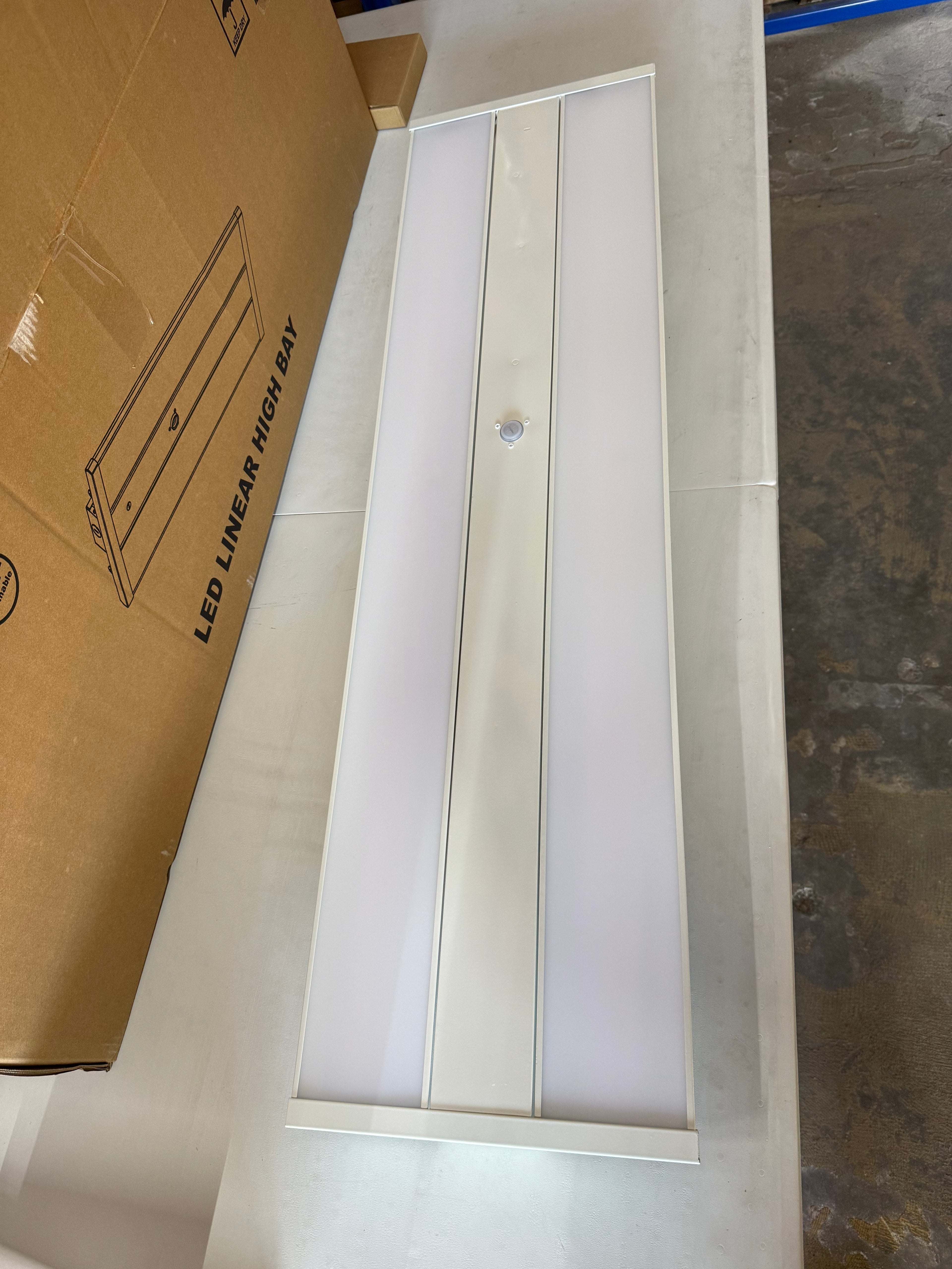 LED Linear High High Bay 220W 4FT 3500K-4000K-5000K Selectable