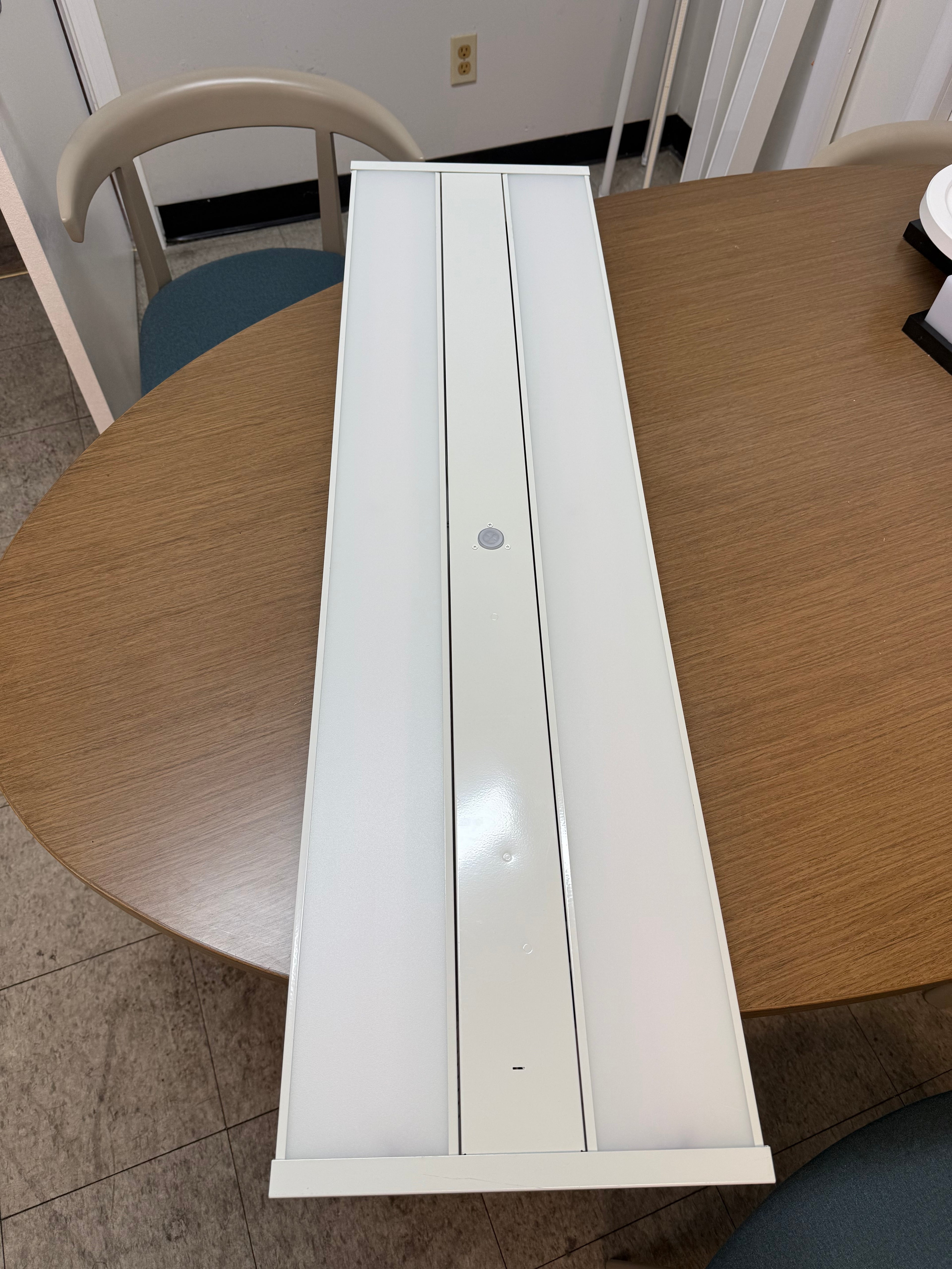 LED Linear High High Bay 300W Selectable 4FT 3500K 6500K Selectable