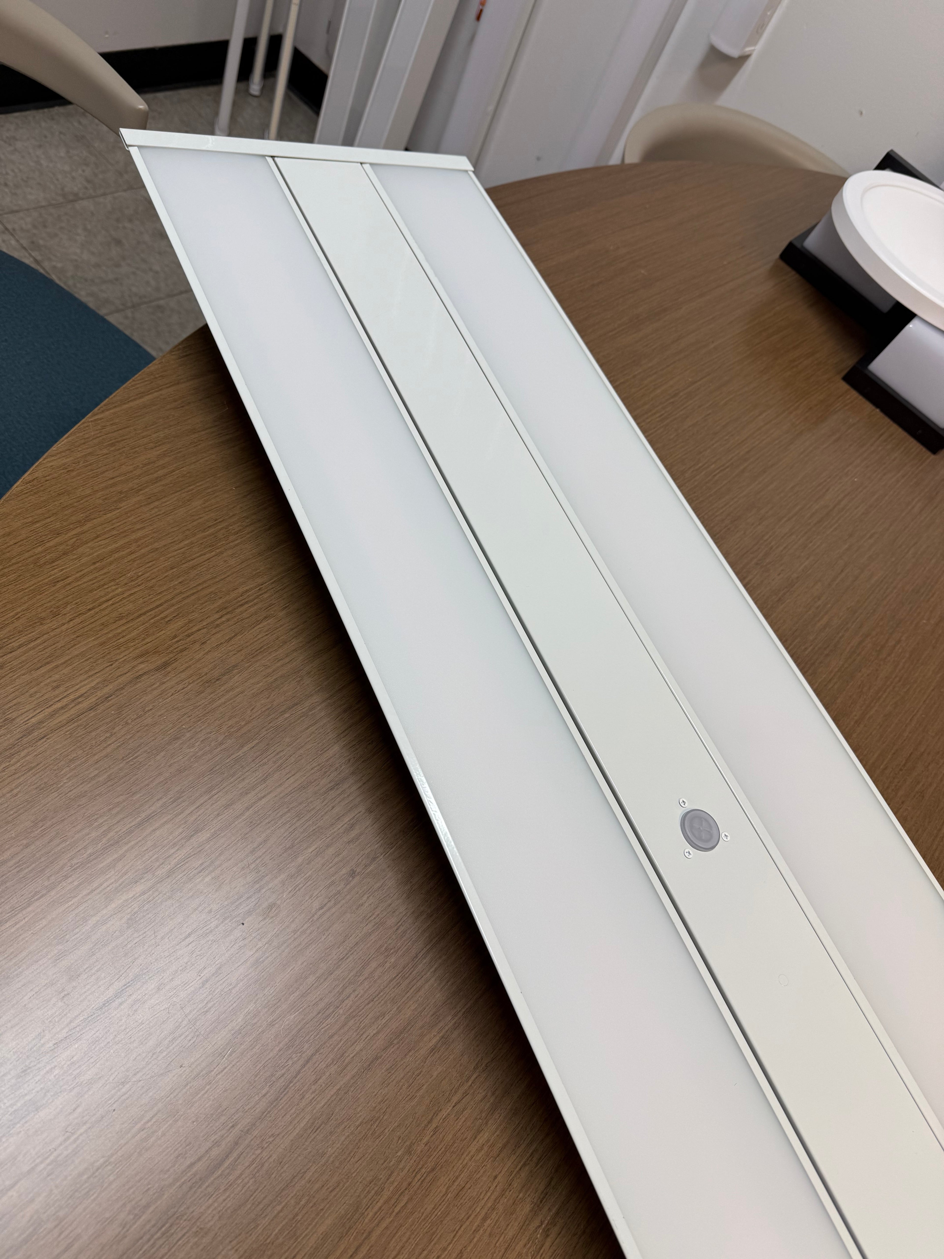 LED Linear High High Bay 300W Selectable 4FT 3500K 6500K Selectable