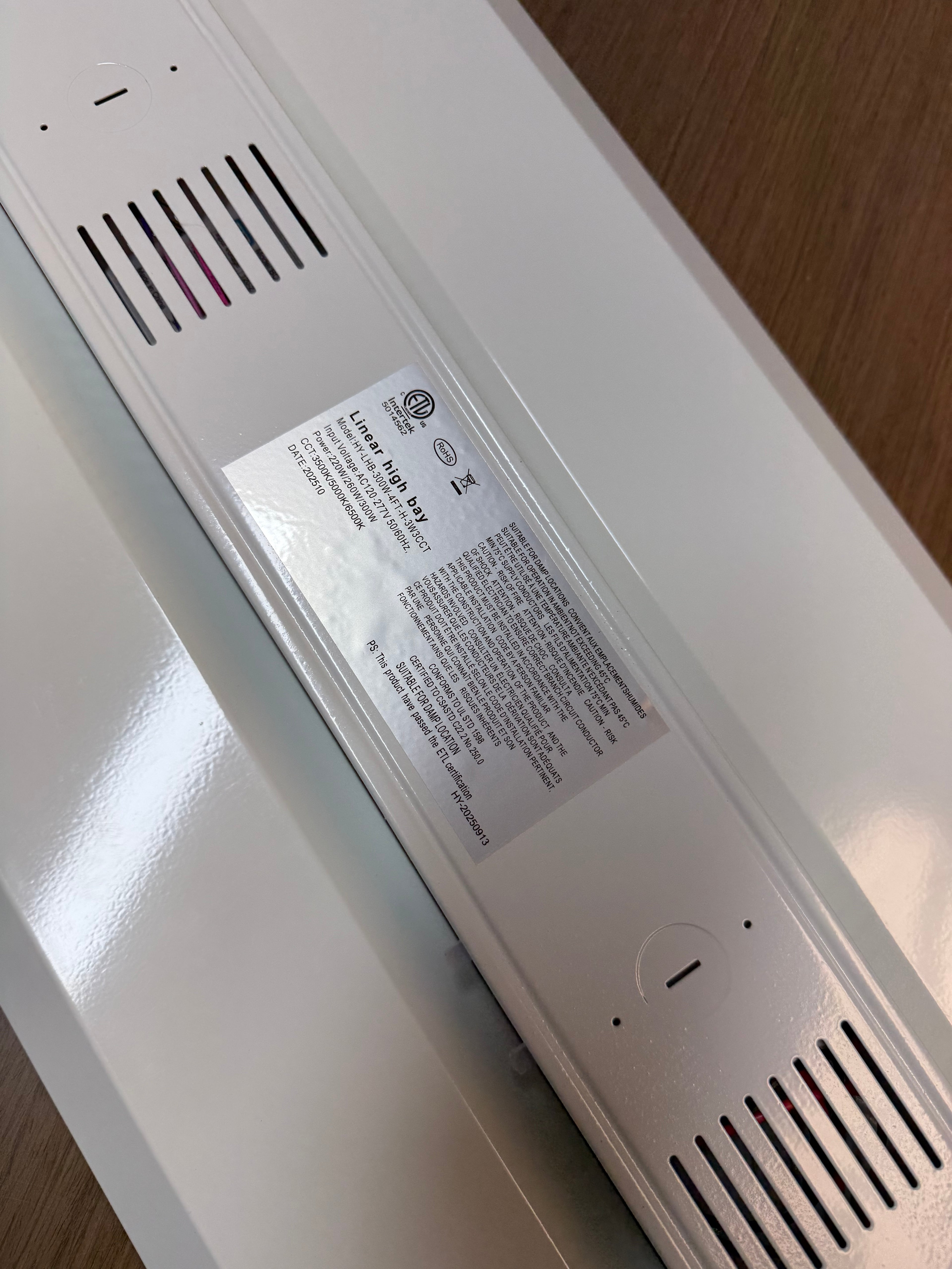 LED Linear High High Bay 300W Selectable 4FT 3500K 6500K Selectable