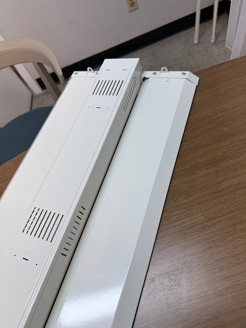 LED Linear High High Bay 300W Selectable 4FT 3500K 6500K Selectable
