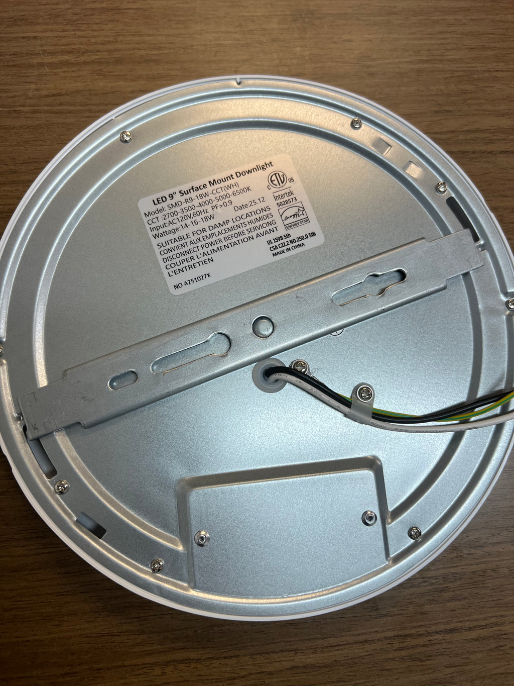 LED Surface mount downlight 9" SMD-R9-18W-CCT (WH)