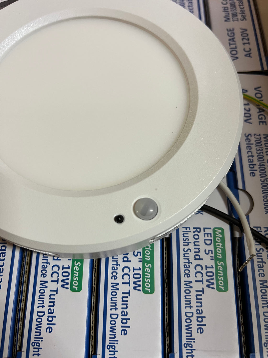 LED Surface mount downlight (with motion sensor) 5''  SMD-R5-10W-CCT(MS)