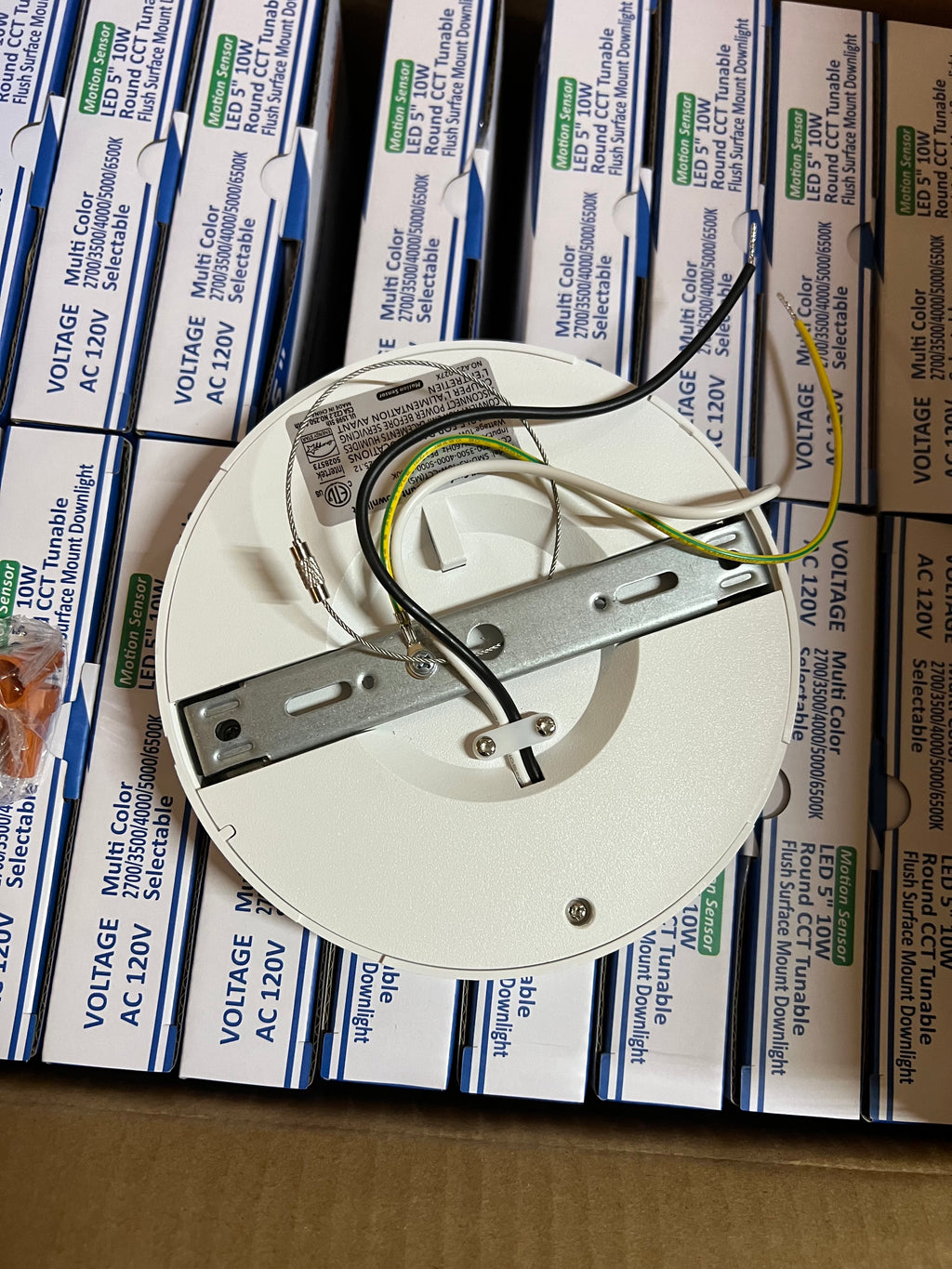 LED Surface mount downlight (with motion sensor) 5''  SMD-R5-10W-CCT(MS)