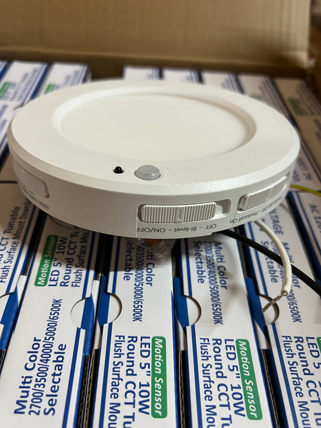 LED Surface mount downlight (with motion sensor) 5''  SMD-R5-10W-CCT(MS)