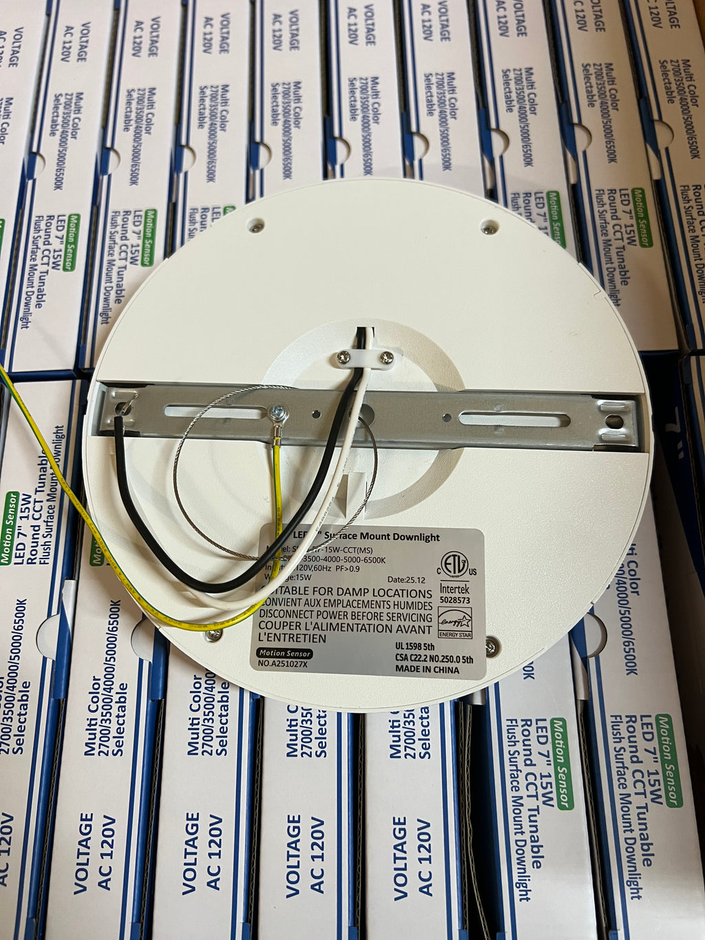 LED Surface mount downlight (with motion sensor) 7'' 15W SMD-R7-15W-CCT(MS)
