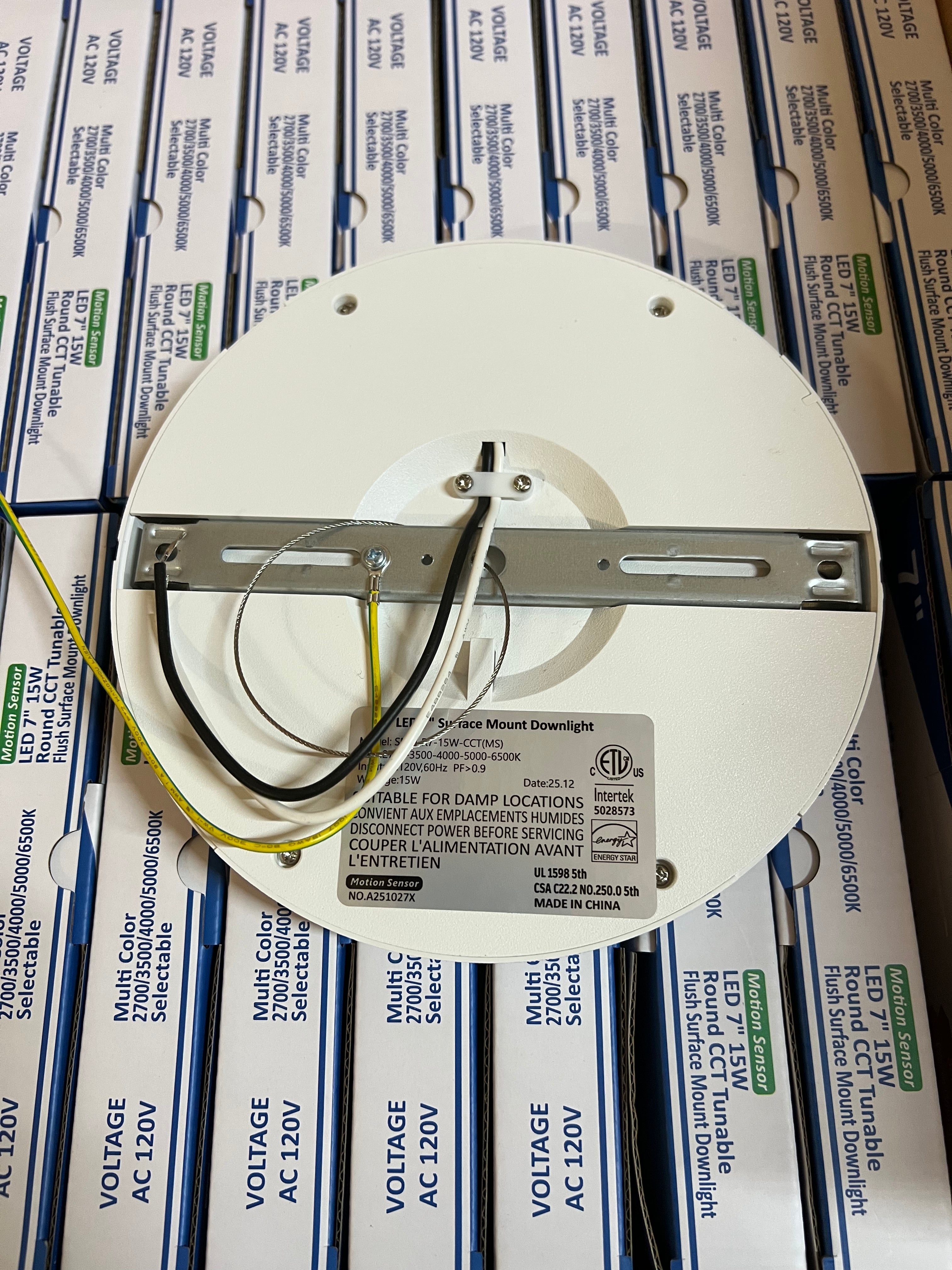 LED Surface mount downlight (with motion sensor) 7'' 15W SMD-R7-15W-CCT(MS)