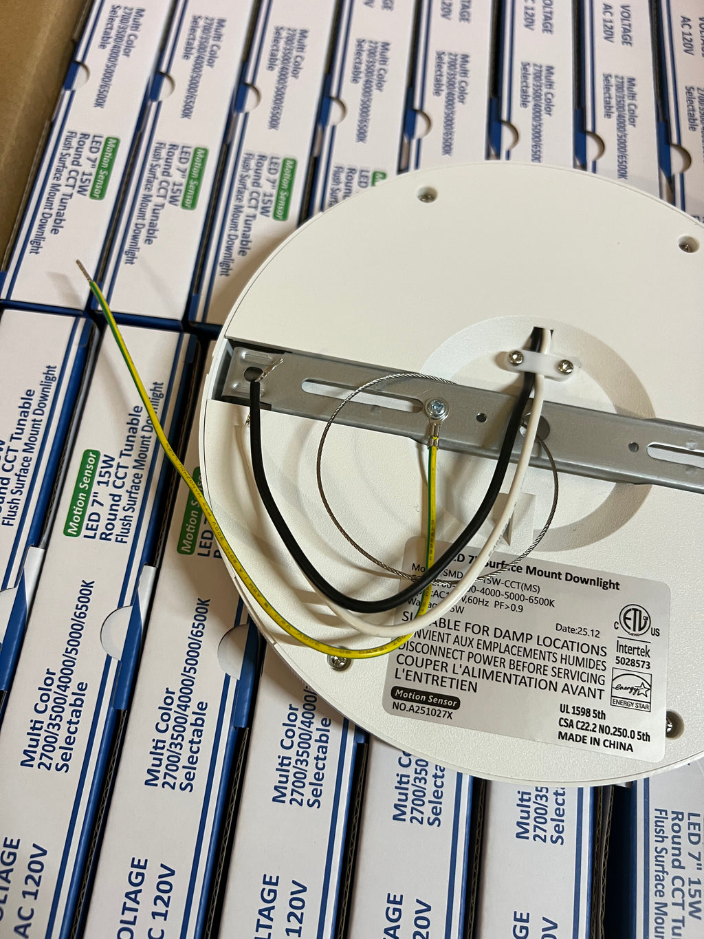 LED Surface mount downlight (with motion sensor) 7'' 15W SMD-R7-15W-CCT(MS)