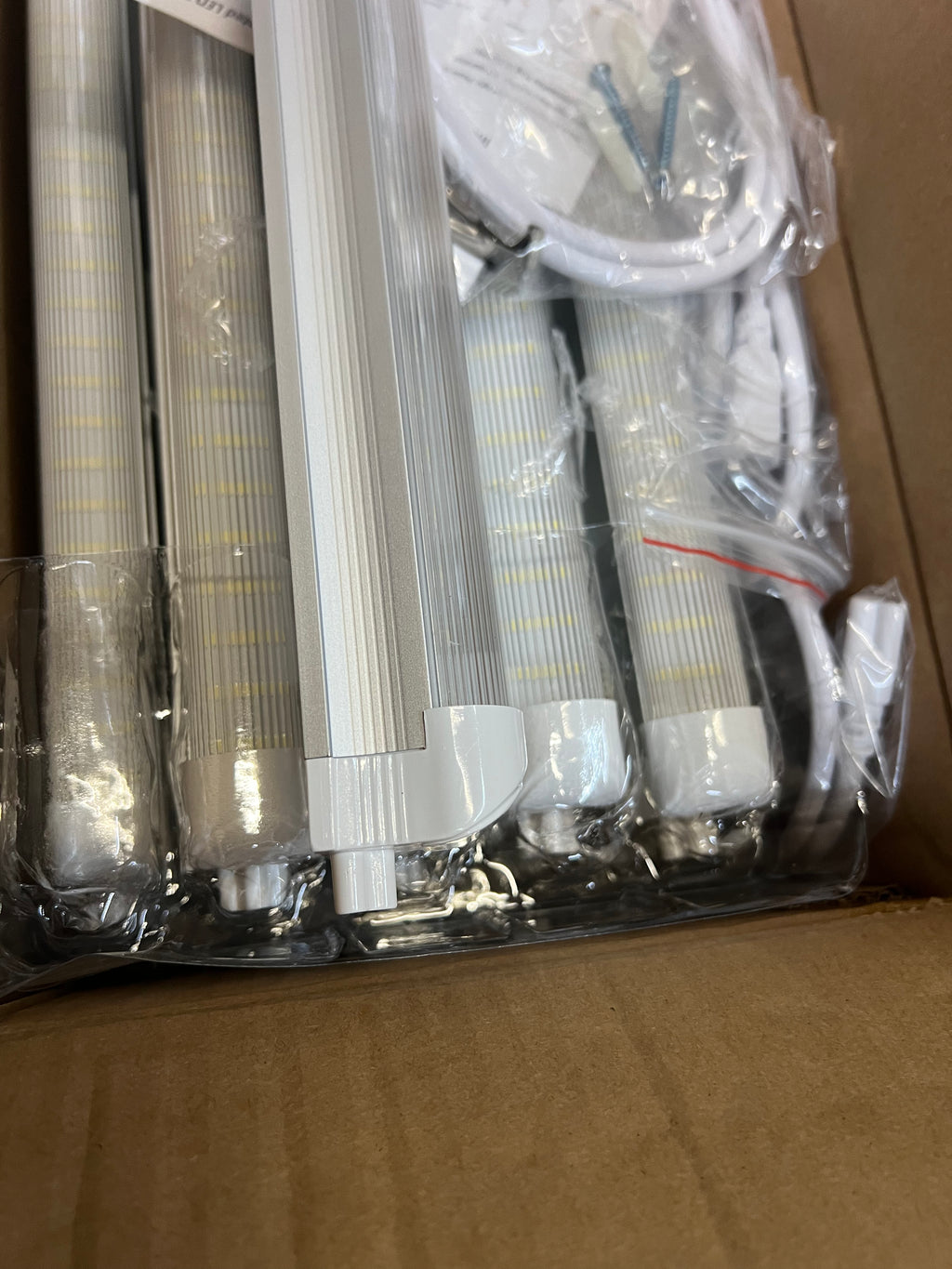 3Ft. 18 Watt LED T8 Integrated Tube Strip Cover T8INT-3FT-18W-65K(S)