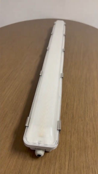 LED Vapor Tight 4FT Clear Strip Cover 4FT-VT-H-3W3CCT