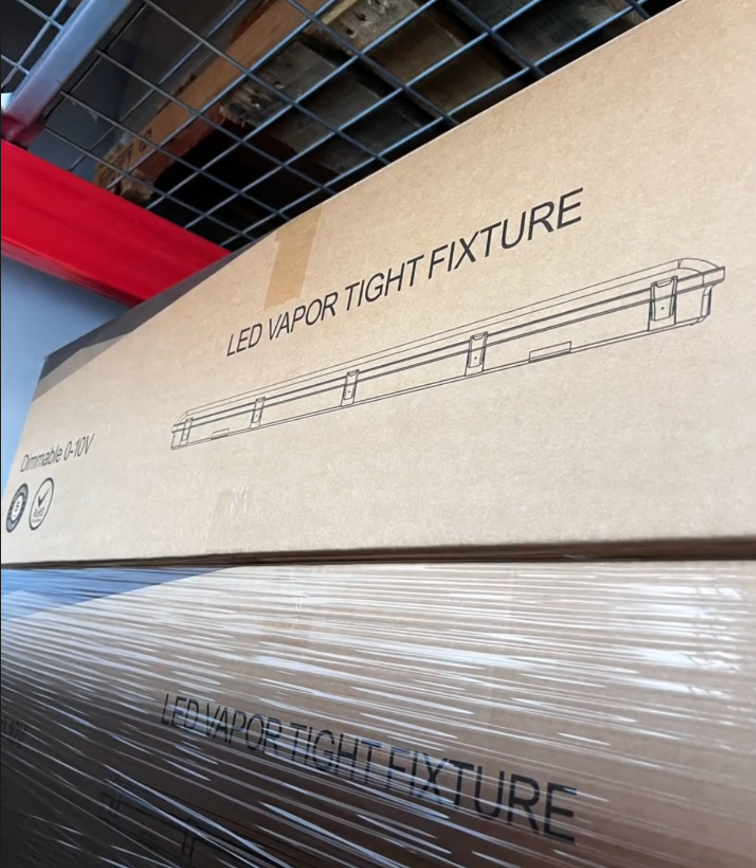 LED Vapor Tight 4FT Clear Strip Cover 4FT-VT-H-3W3CCT
