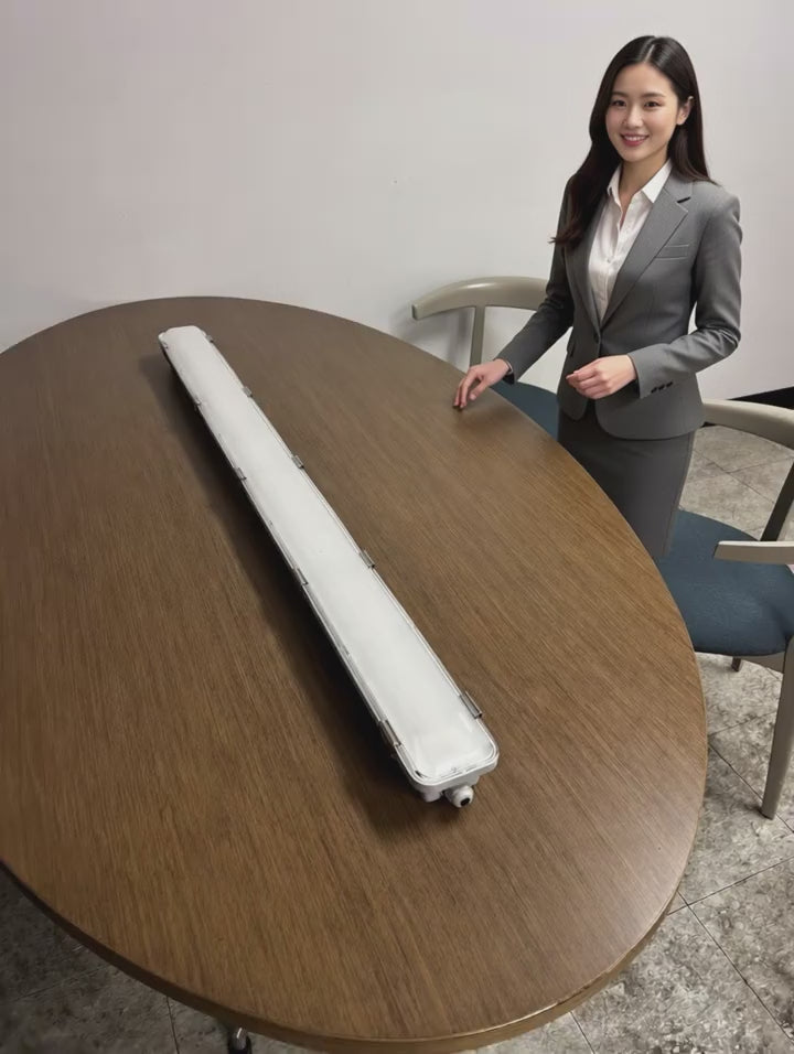 LED Vapor Tight 4FT Clear Strip Cover 4FT-VT-H-3W3CCT